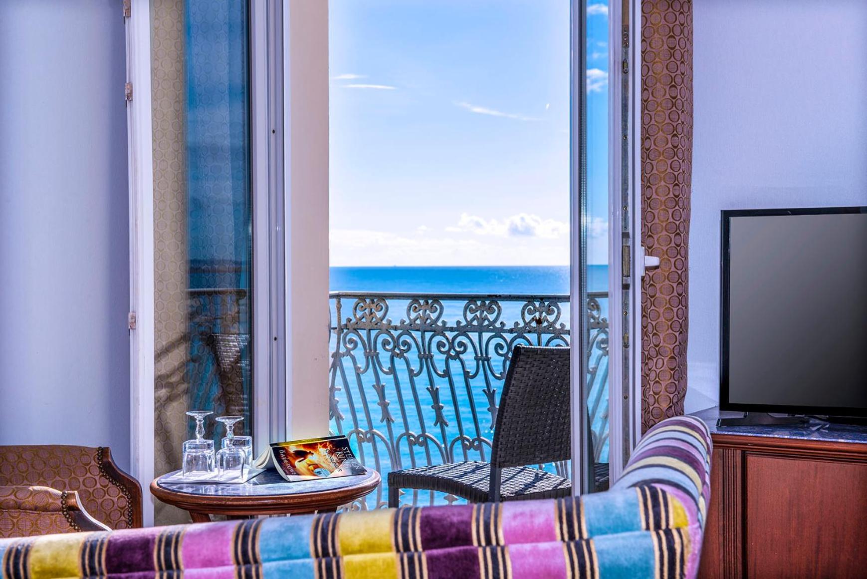 Triple Room with Sea View - Photo 5