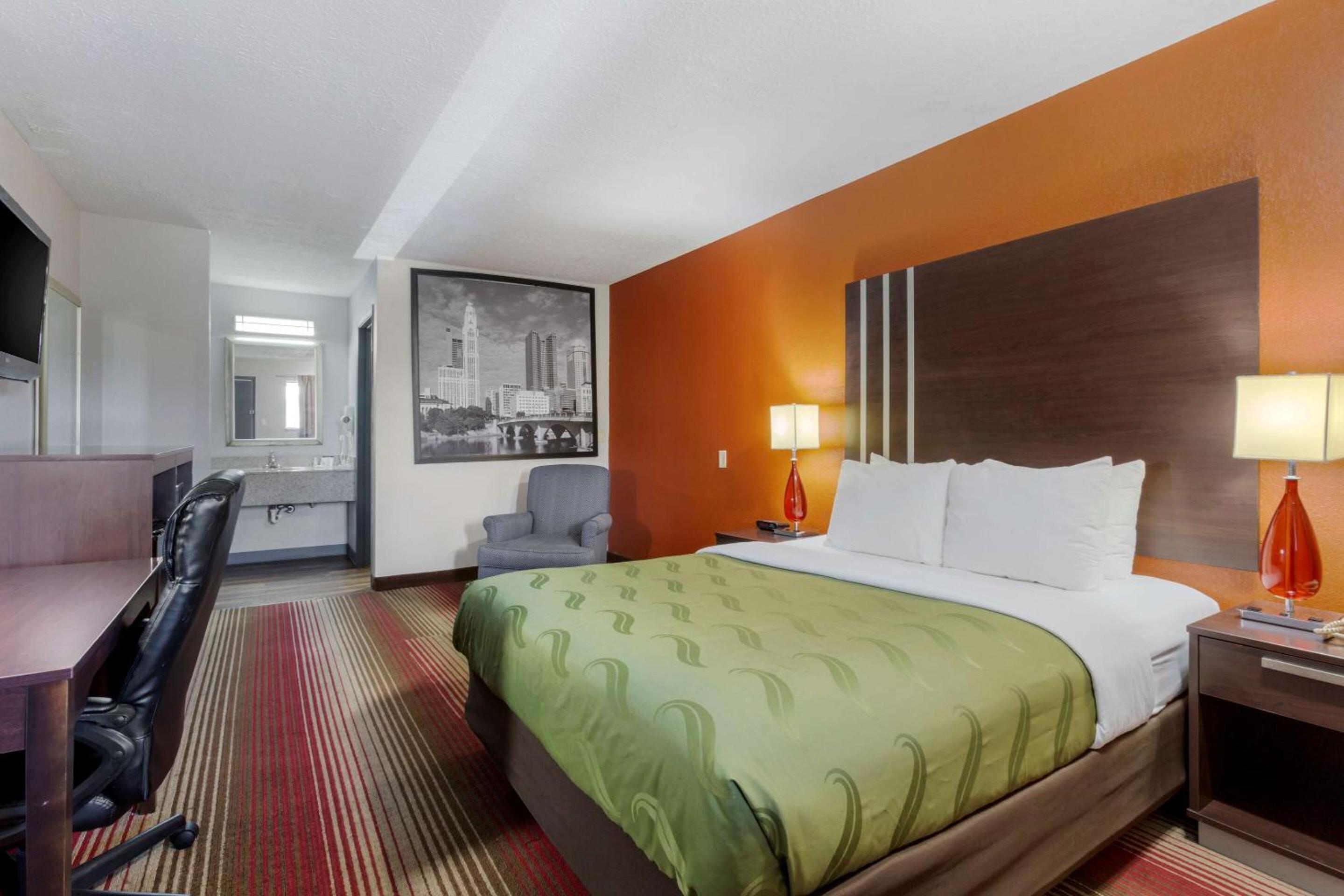 Queen Room - Non-Smoking - Photo 3