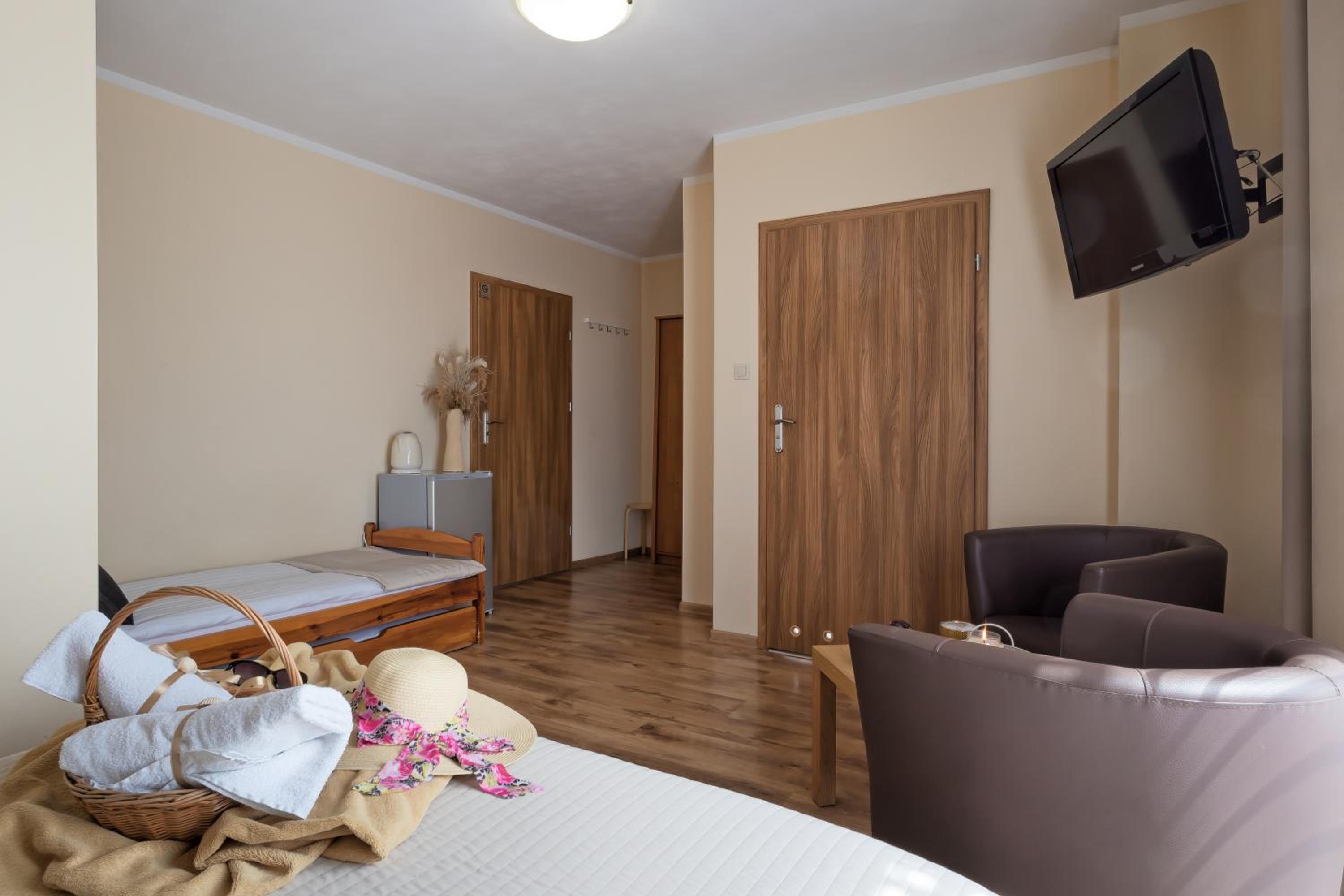 Family Double Room - Photo 2