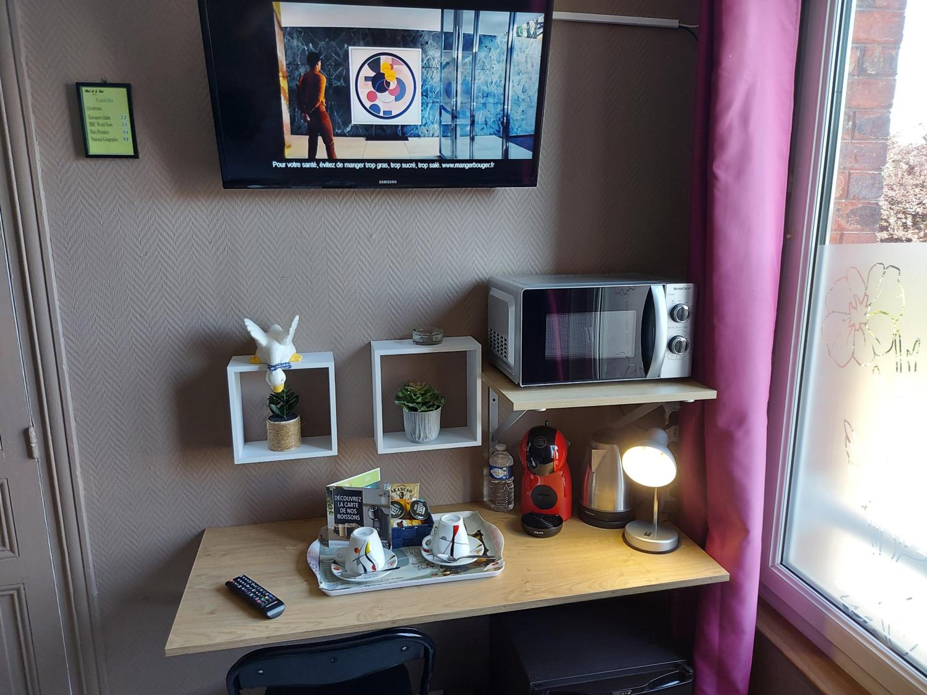 Double Room (1 - 2 Adults) - Photo 6