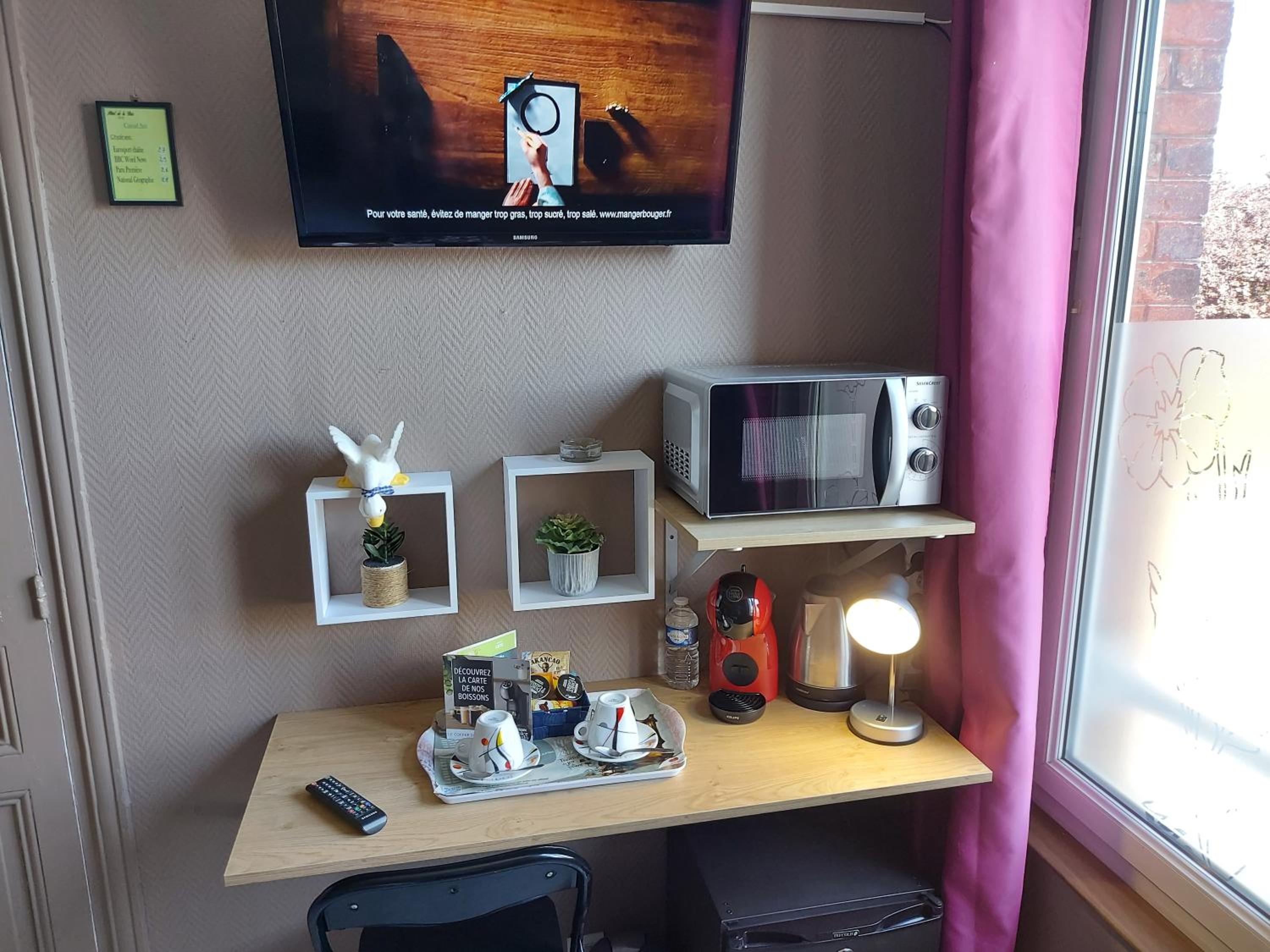 Double Room (1 - 2 Adults) - Photo 4