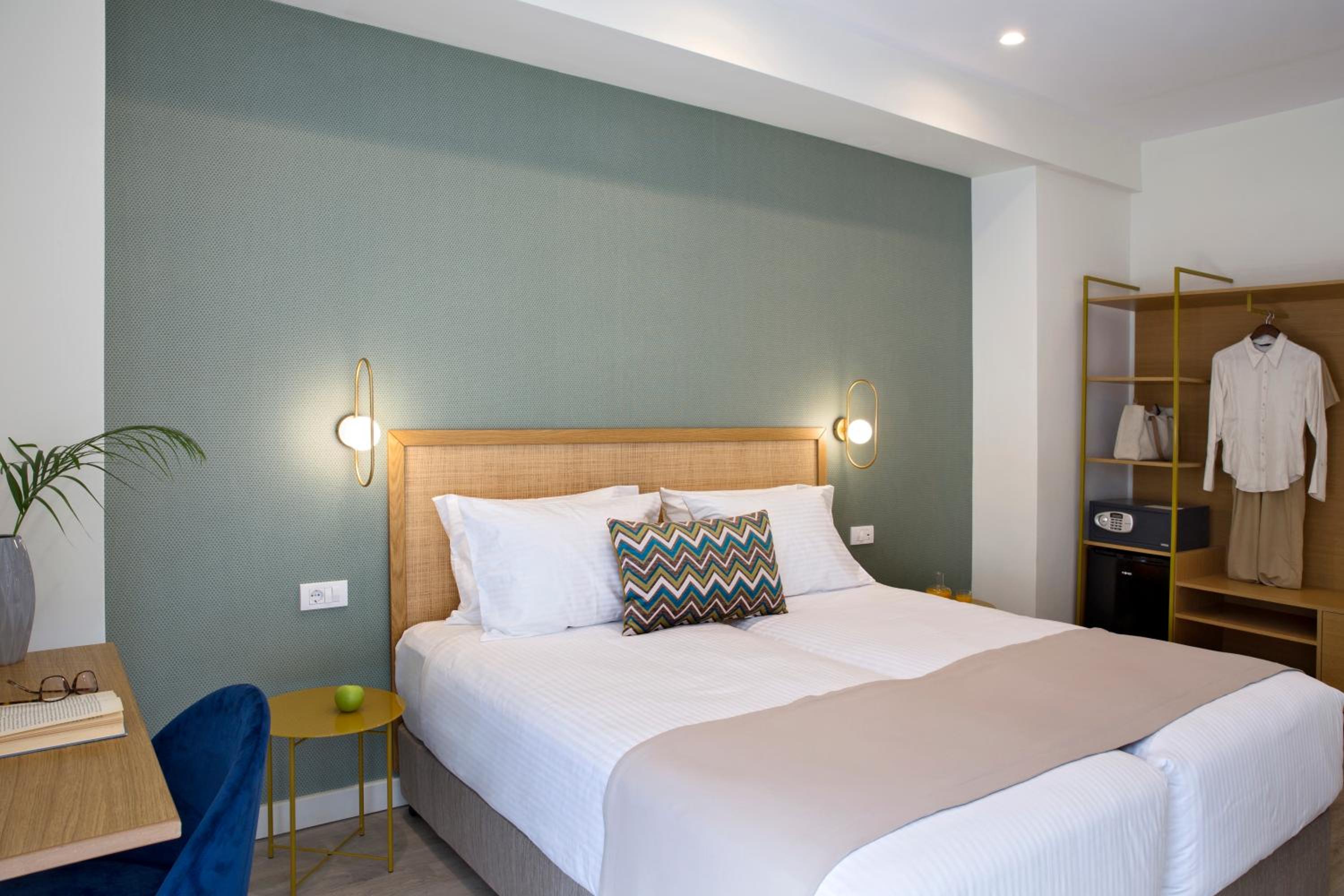 Superior Room with Balcony photo 1