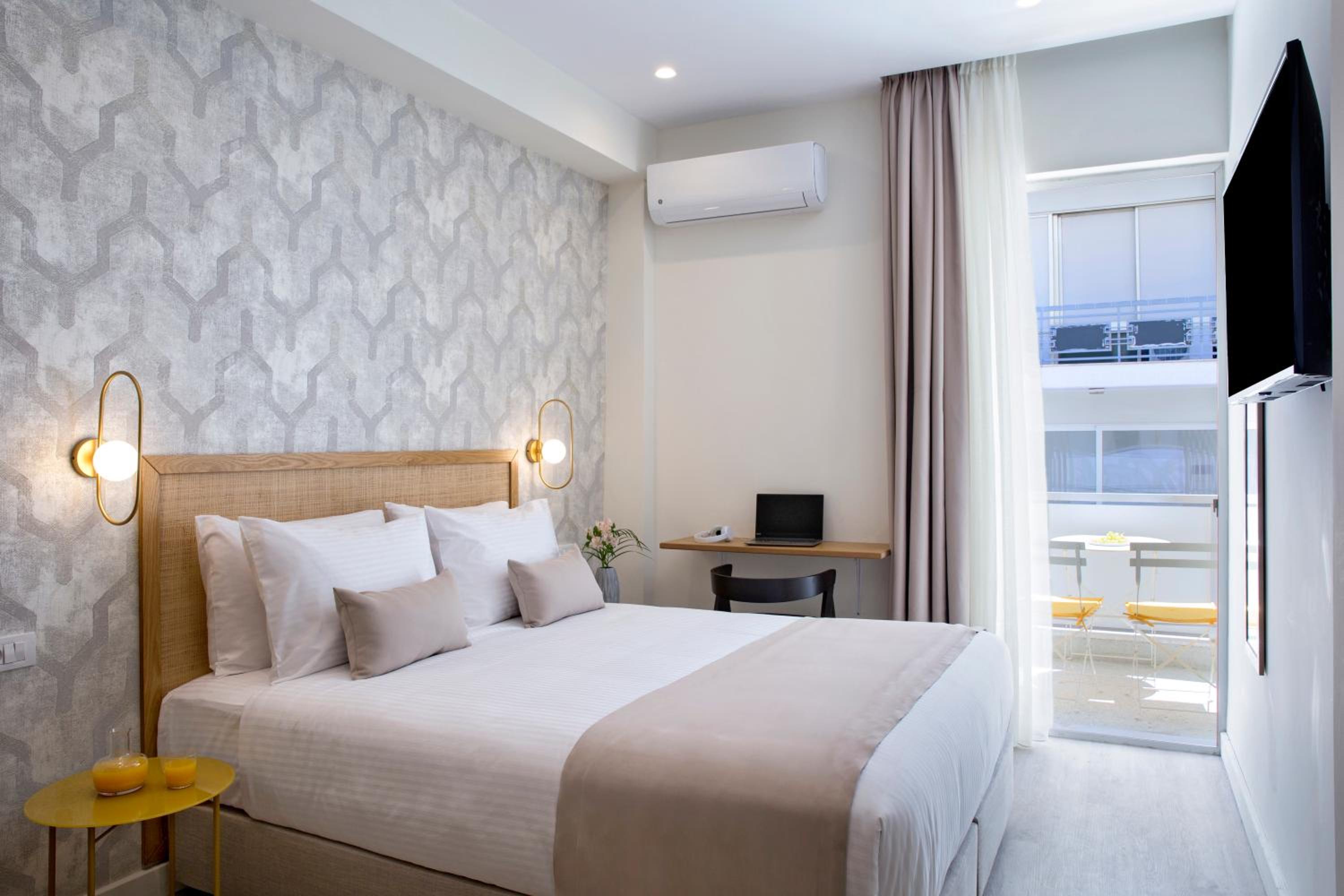 Standard Double Room with Balcony photo 1