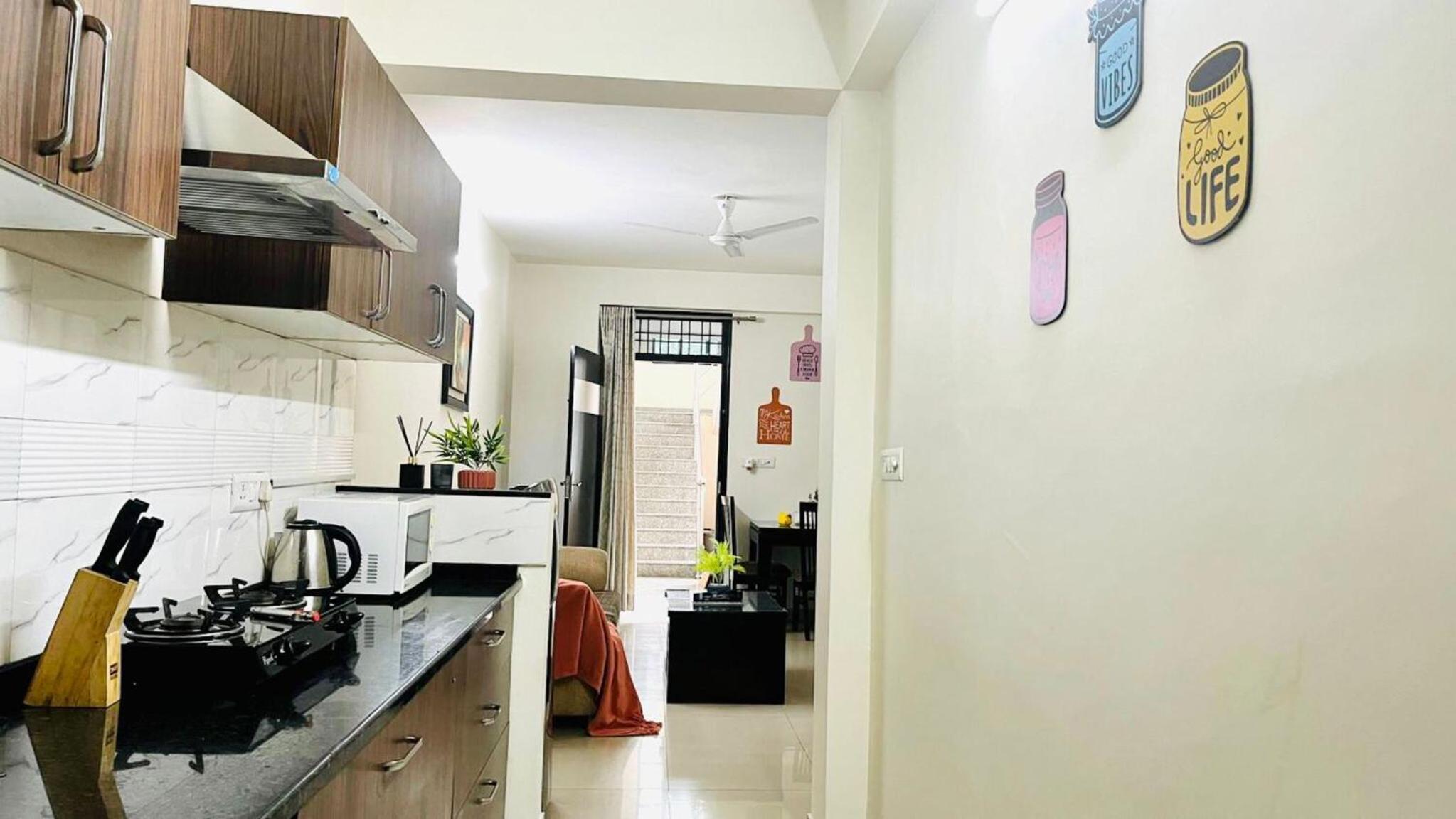 One-Bedroom Apartment - Photo 9