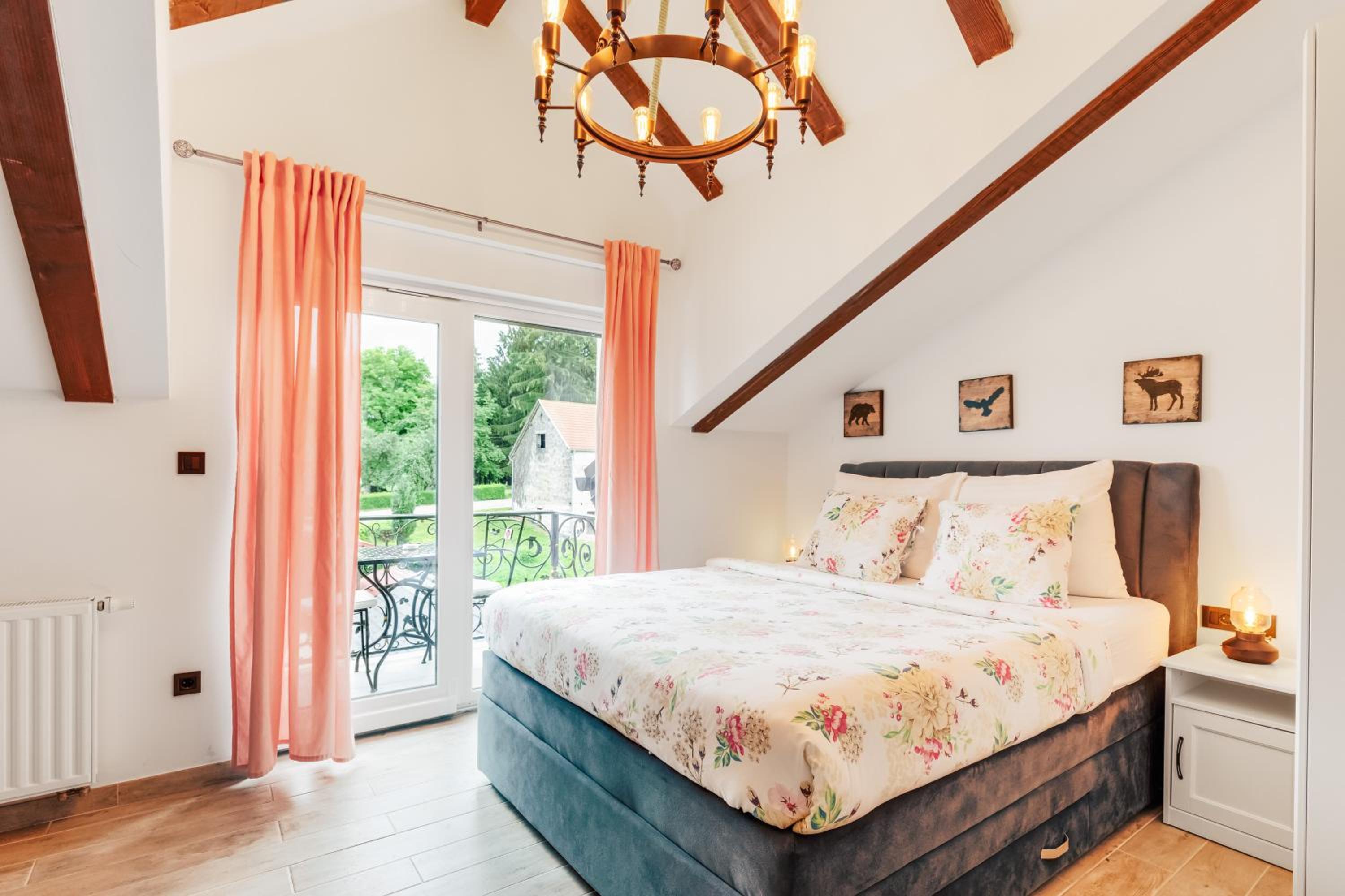 Deluxe Double Room with Balcony - Photo 1