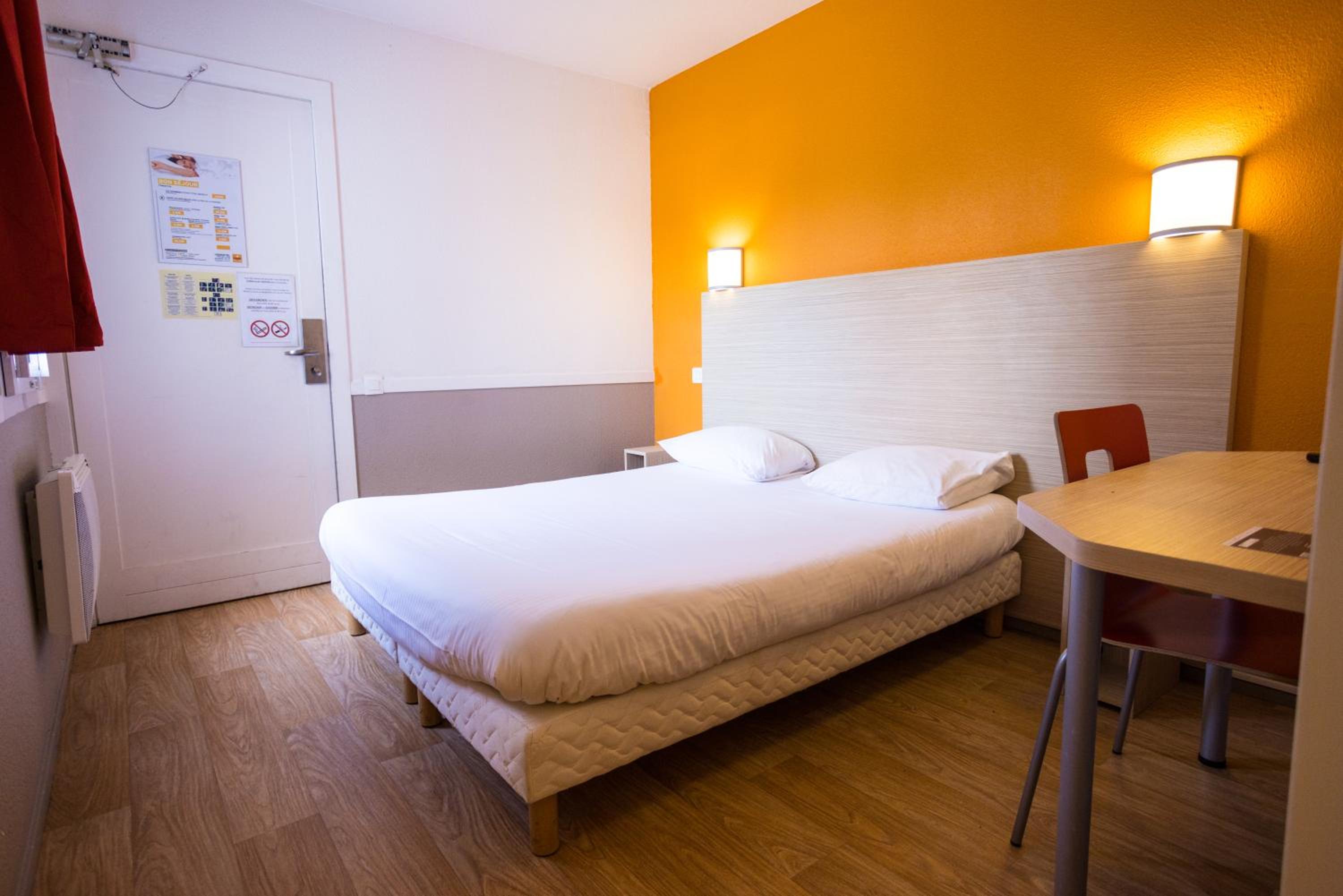 Double Room - Photo 13