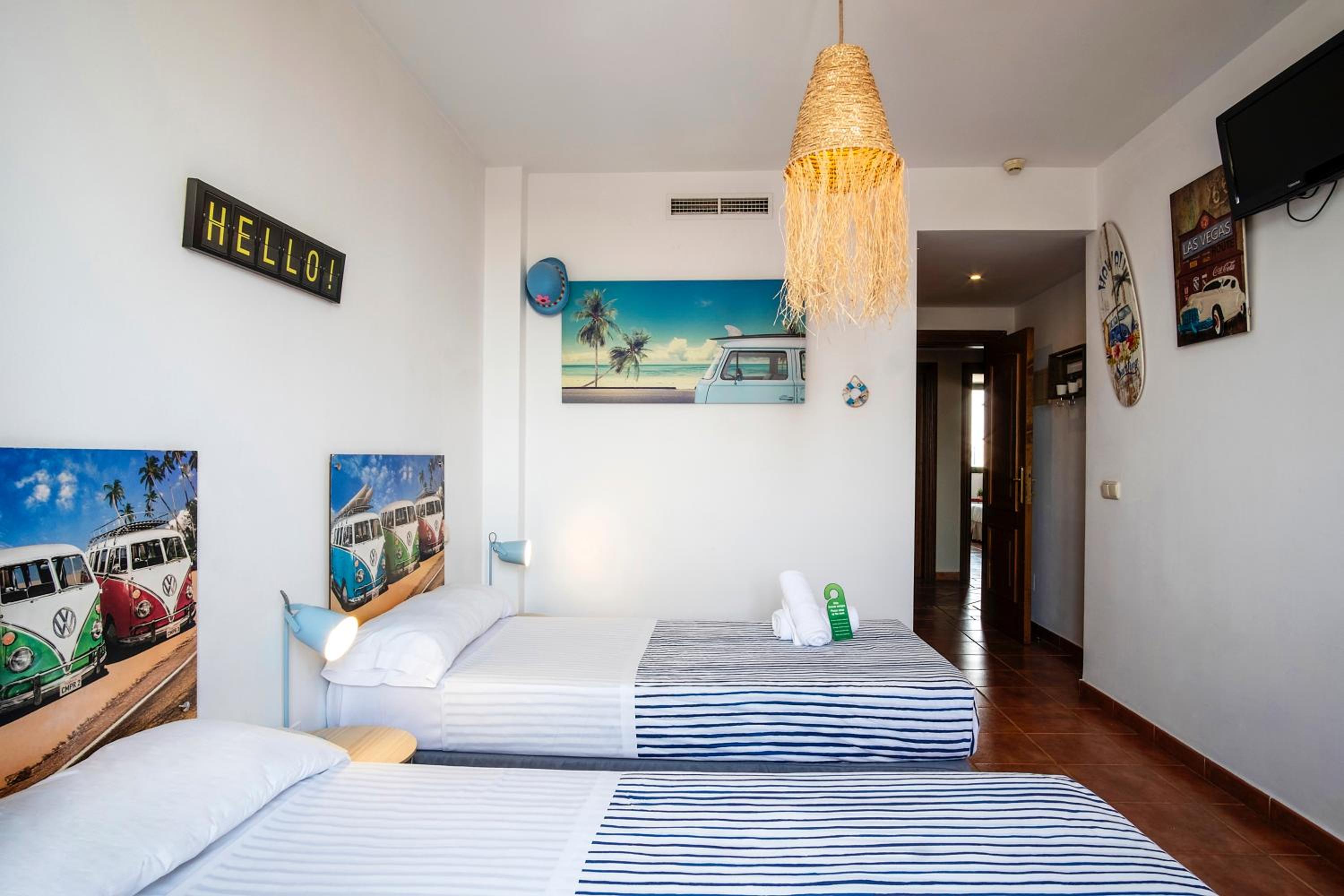 Twin Room - Photo 1