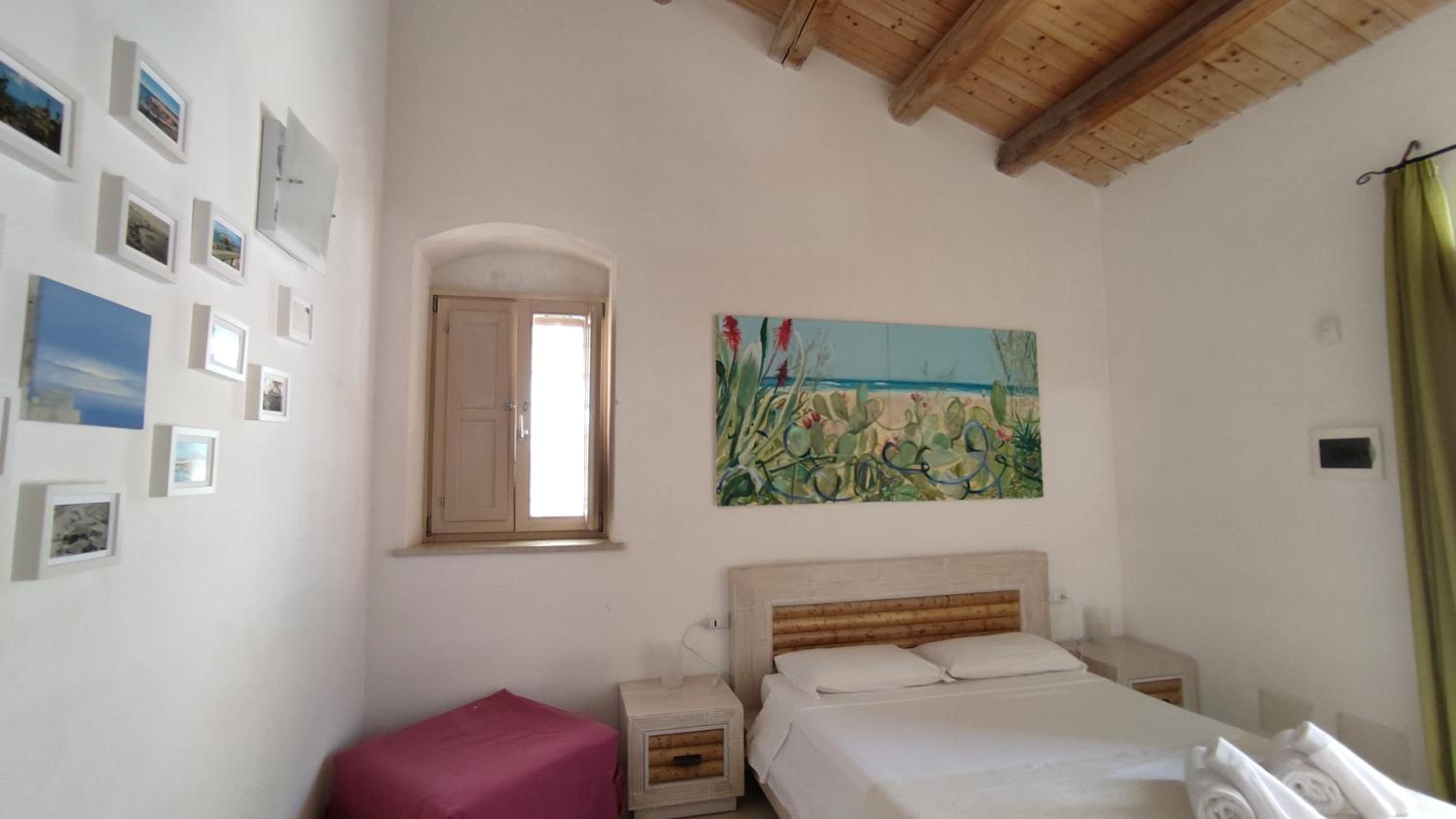Deluxe Double Room with Extra Bed photo 3