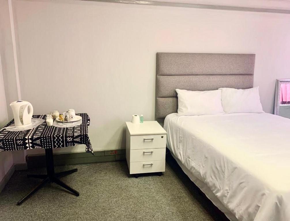 Standard Double Room - Photo 6