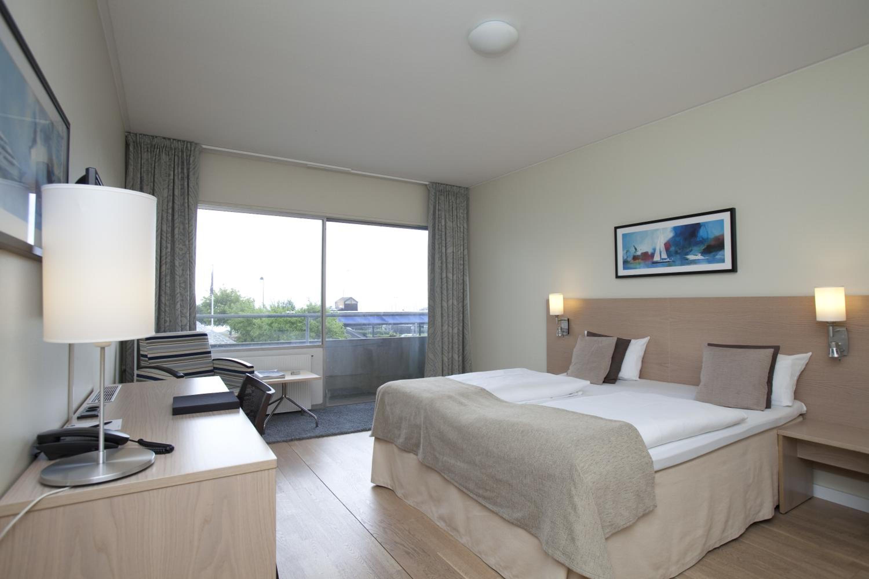Standard Twin Room - Photo 11
