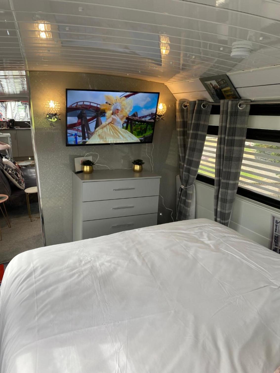 Mobile Home photo 1