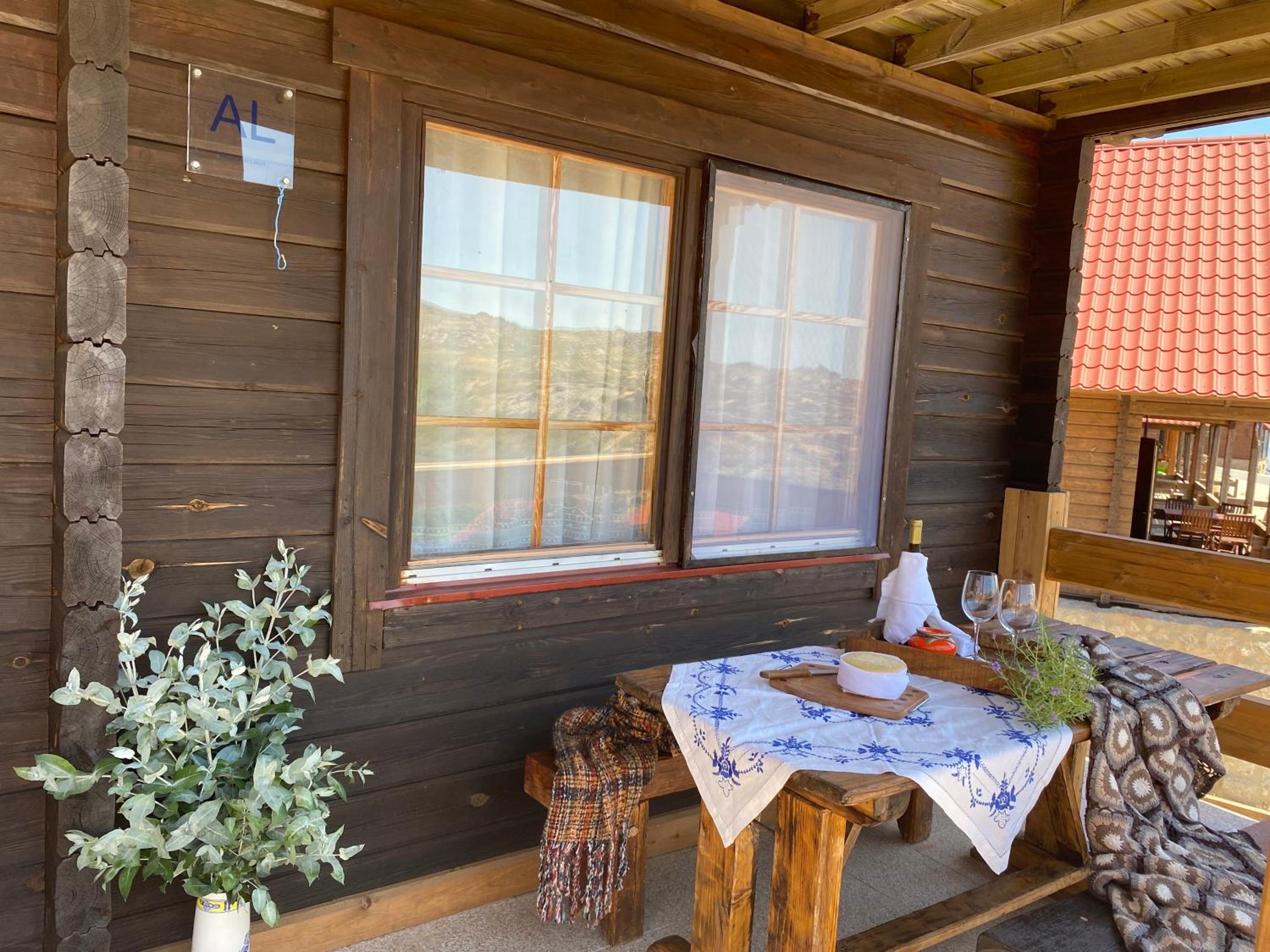 Three-Bedroom Chalet - Photo 9