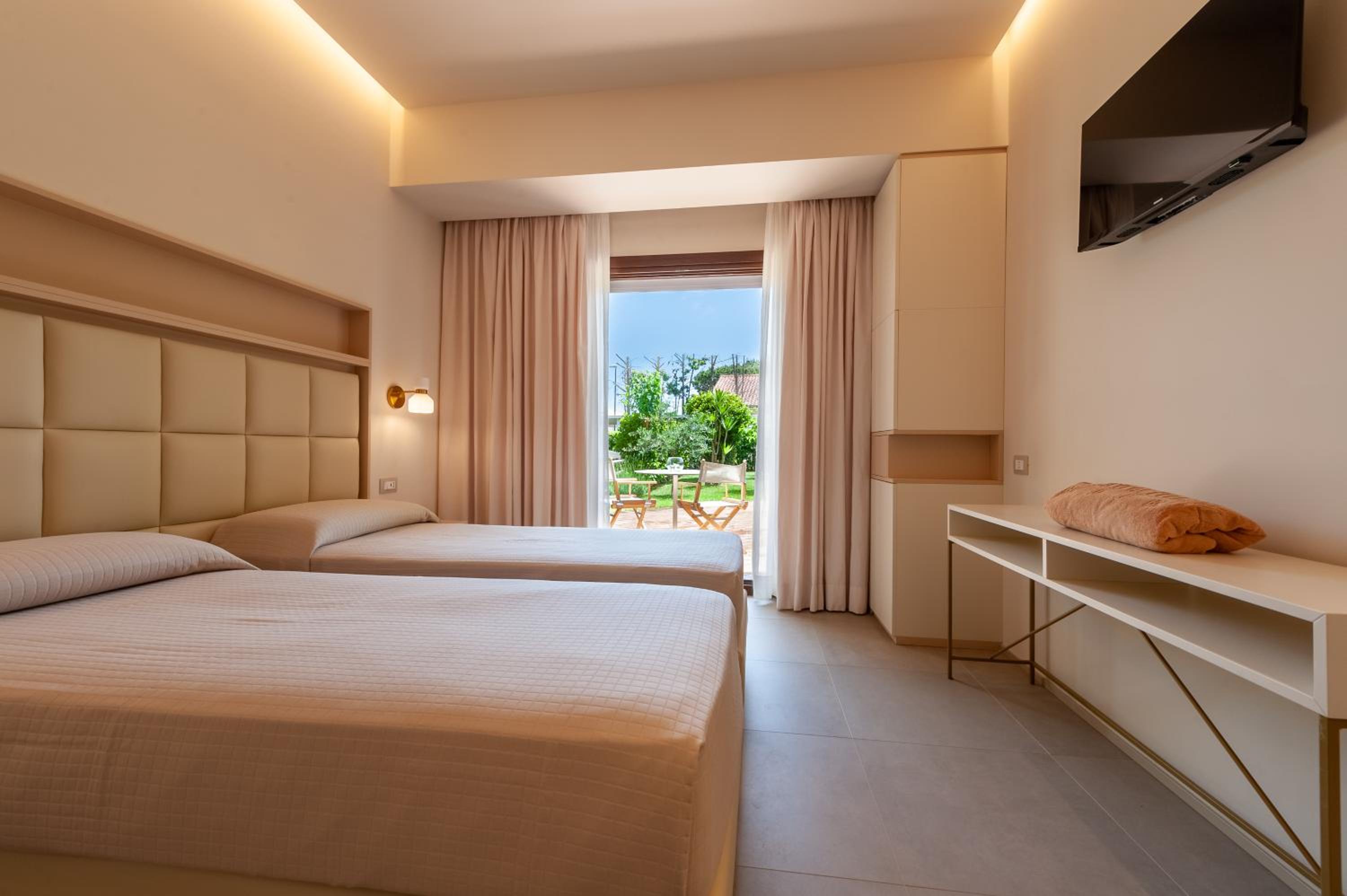 Superior Double or Twin Room photo 1