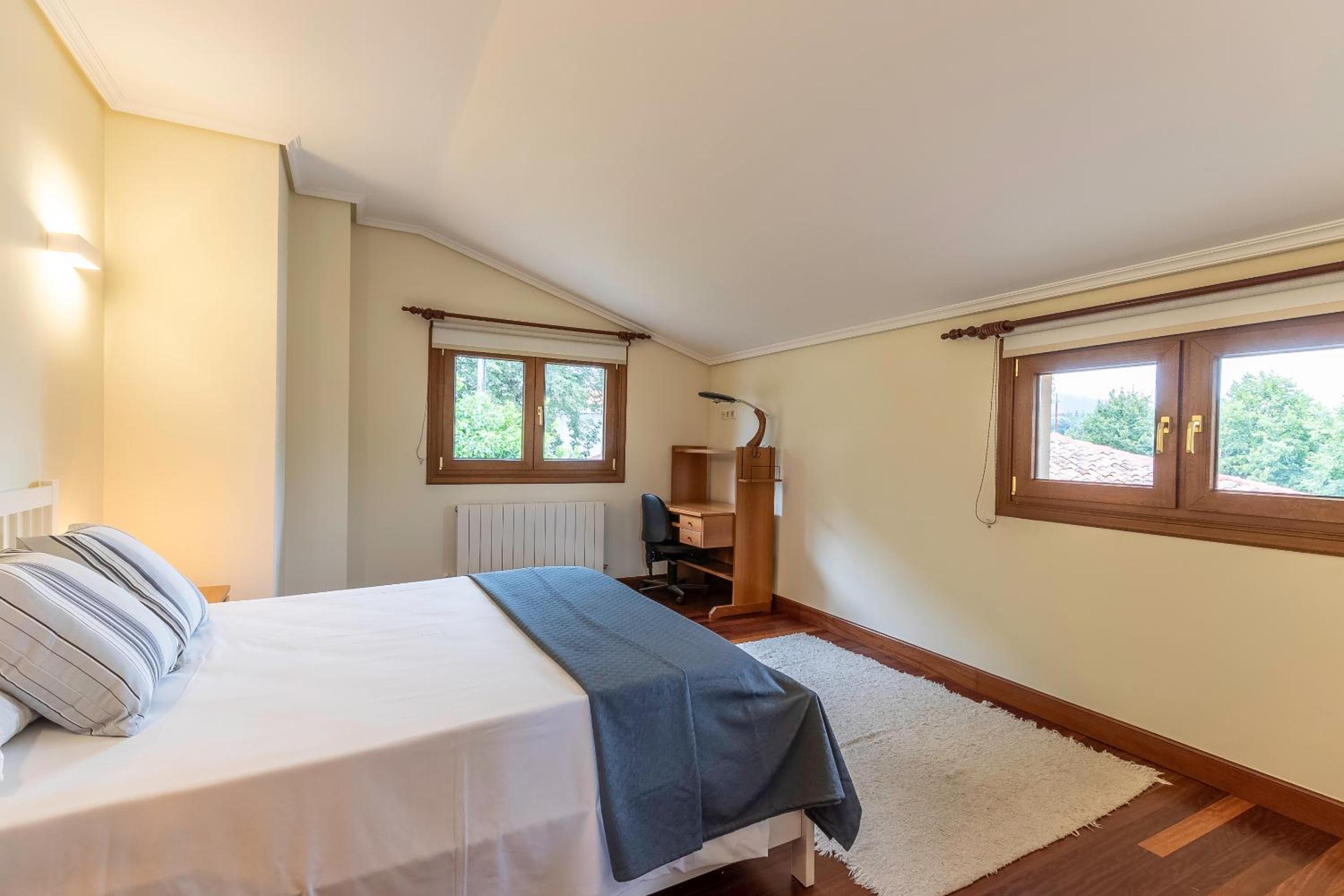 Casa de cinco habitaciones