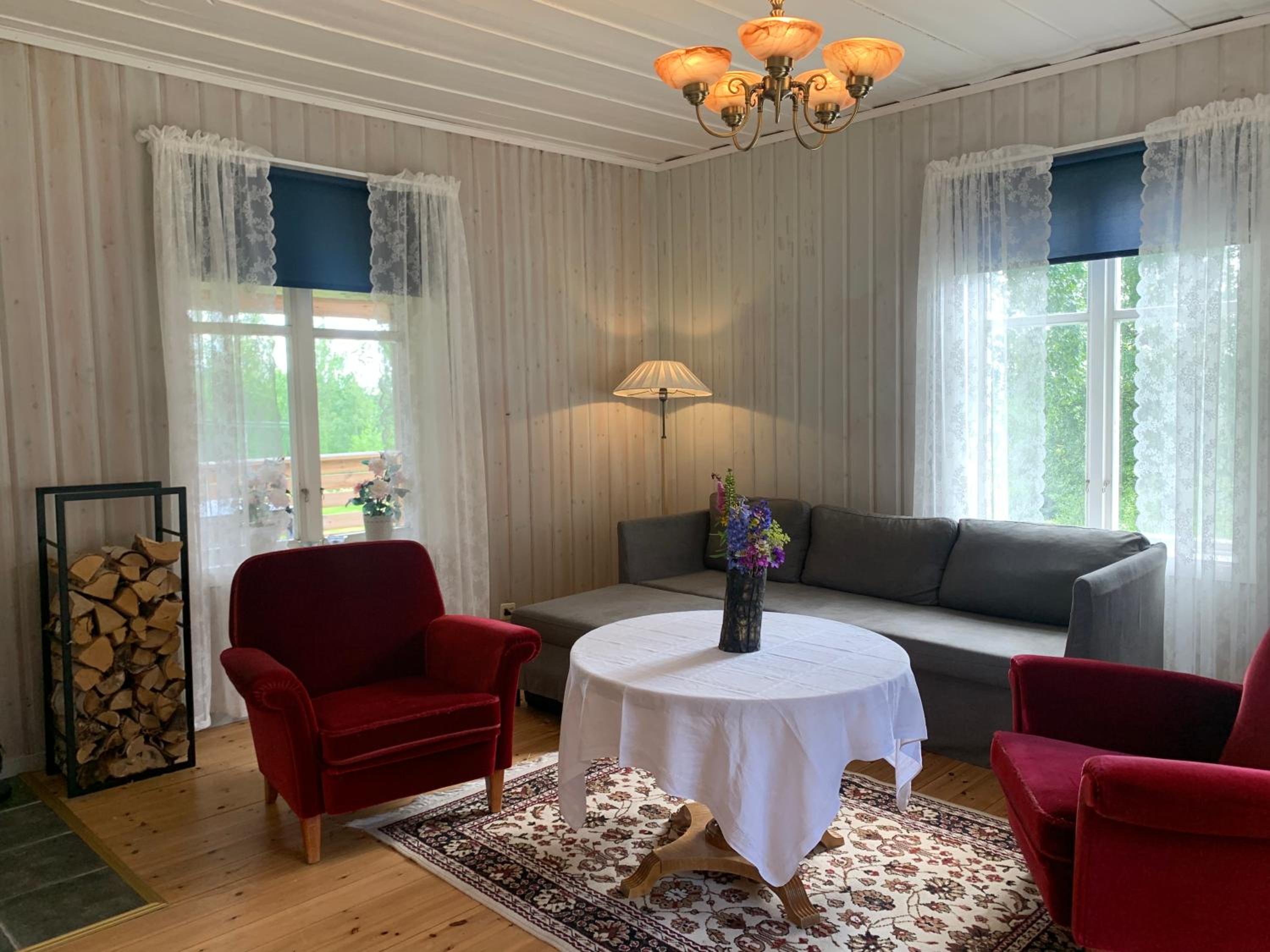One-Bedroom House photo 2