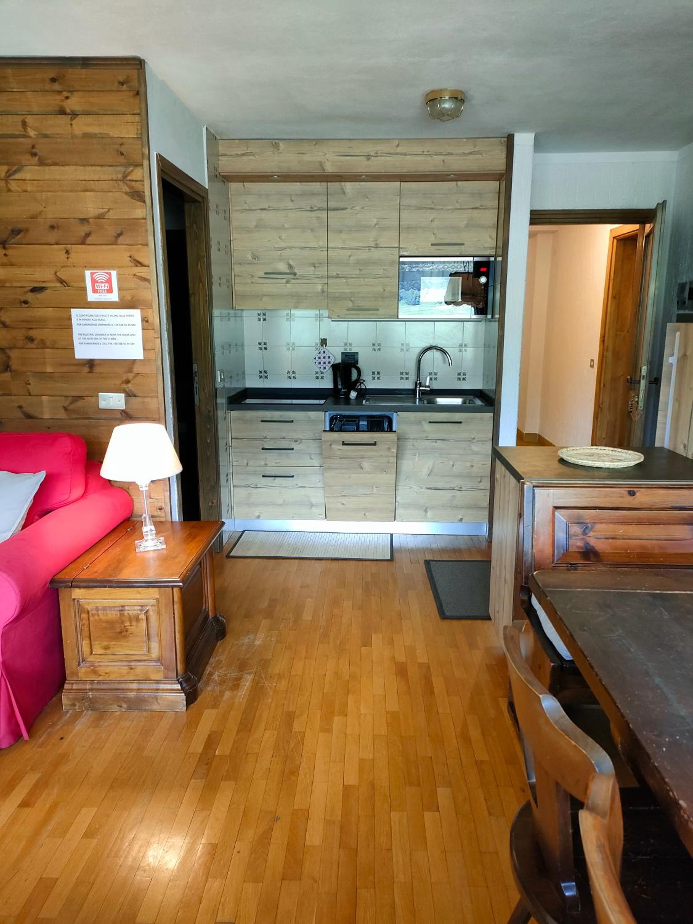 Two-Bedroom Apartment (6 Adults) photo 3