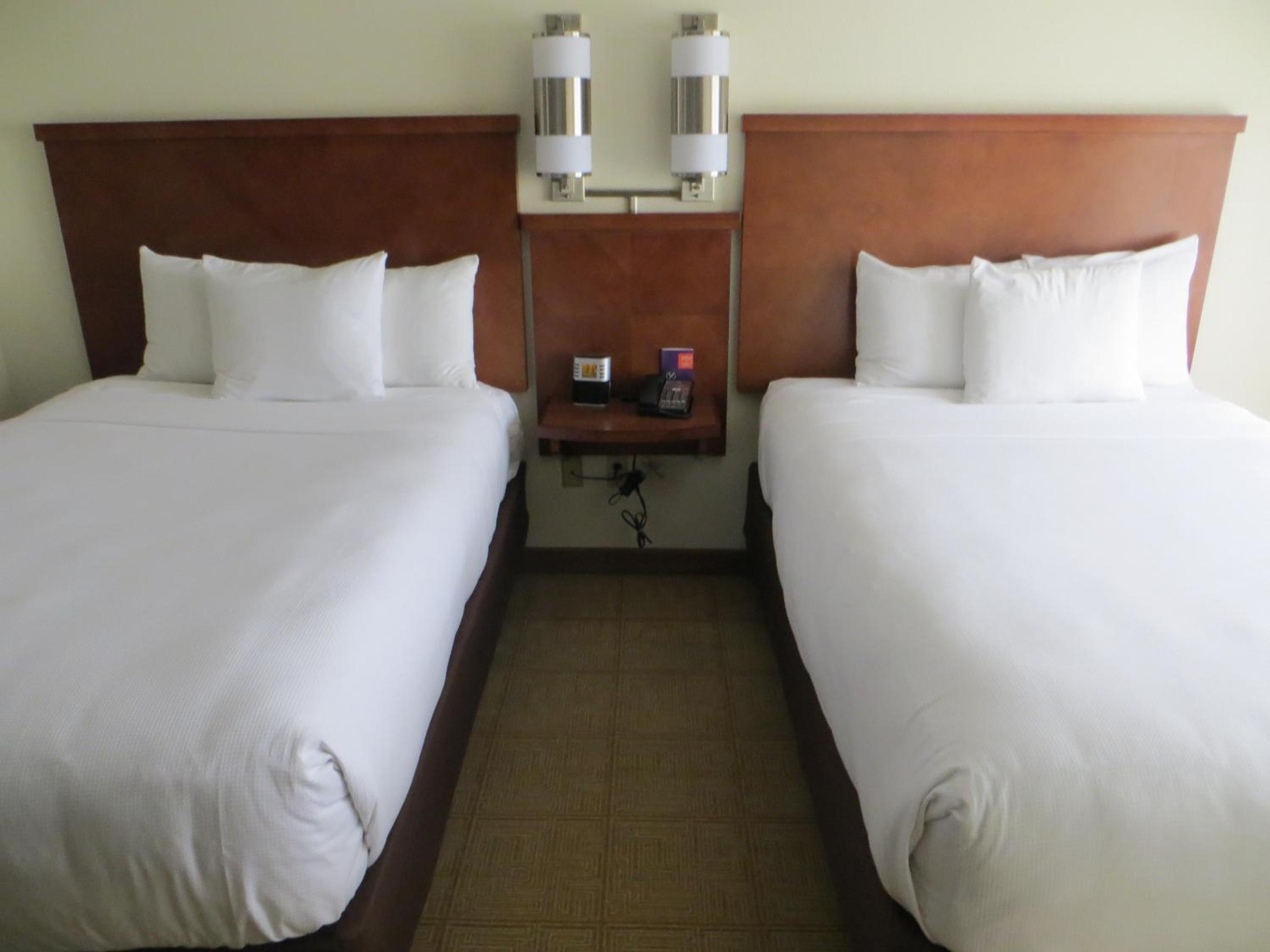 Double Room with Two Double Beds and Sofa Bed - Photo 1