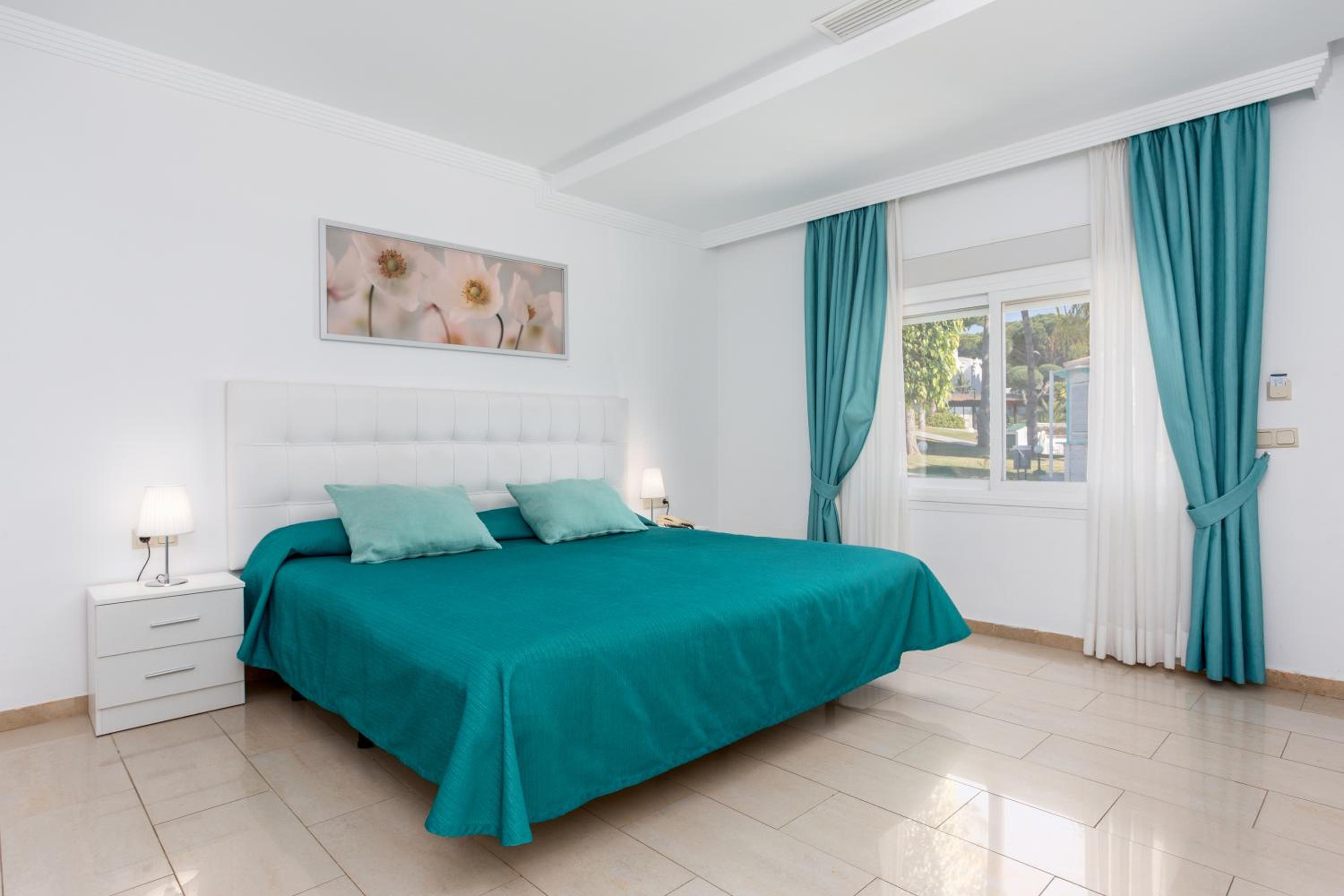 Standard Double or Twin Room photo 2