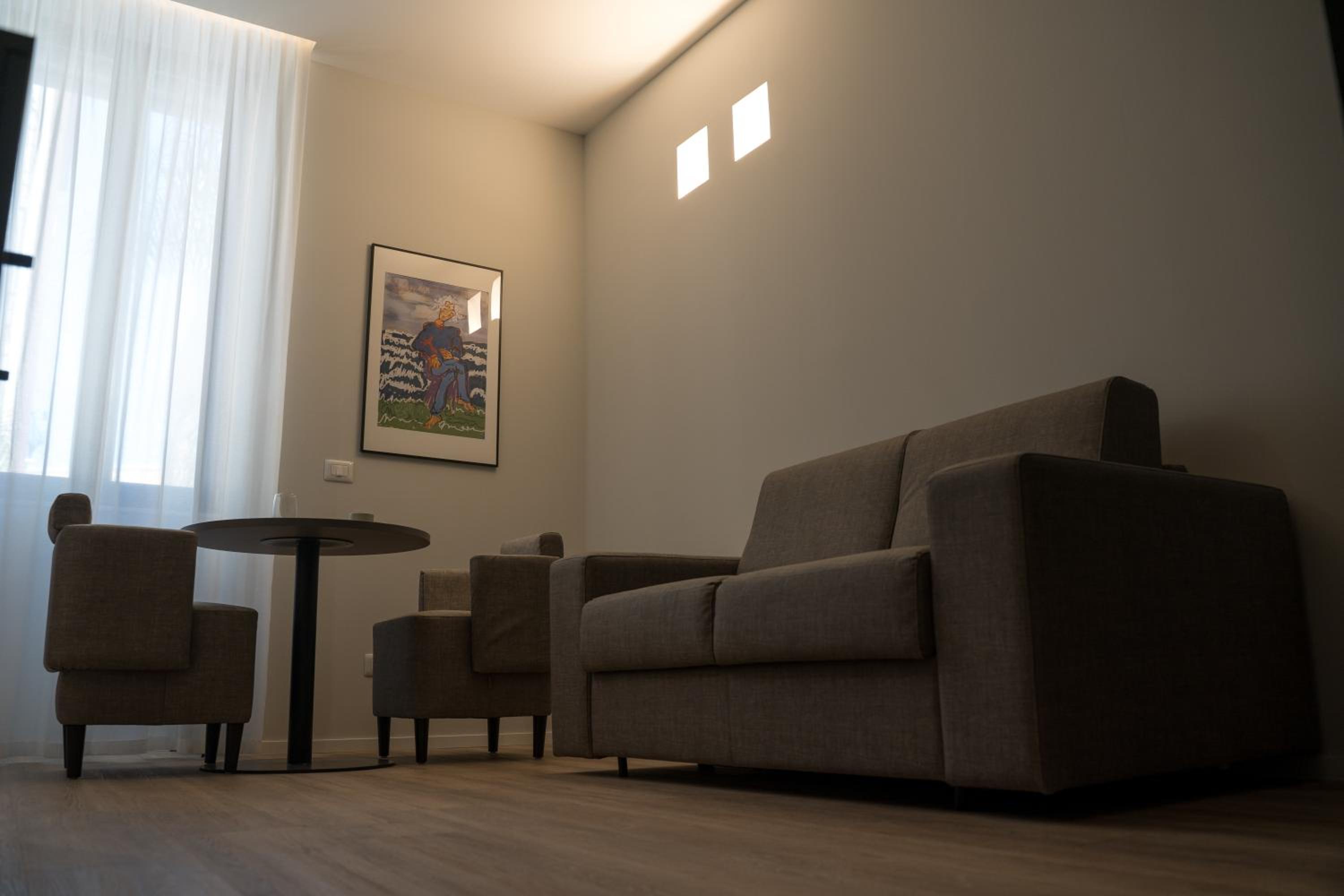 Suite with Hot Tub - Annex - Photo 2