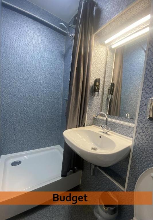 Budget Single Room Douche photo 2