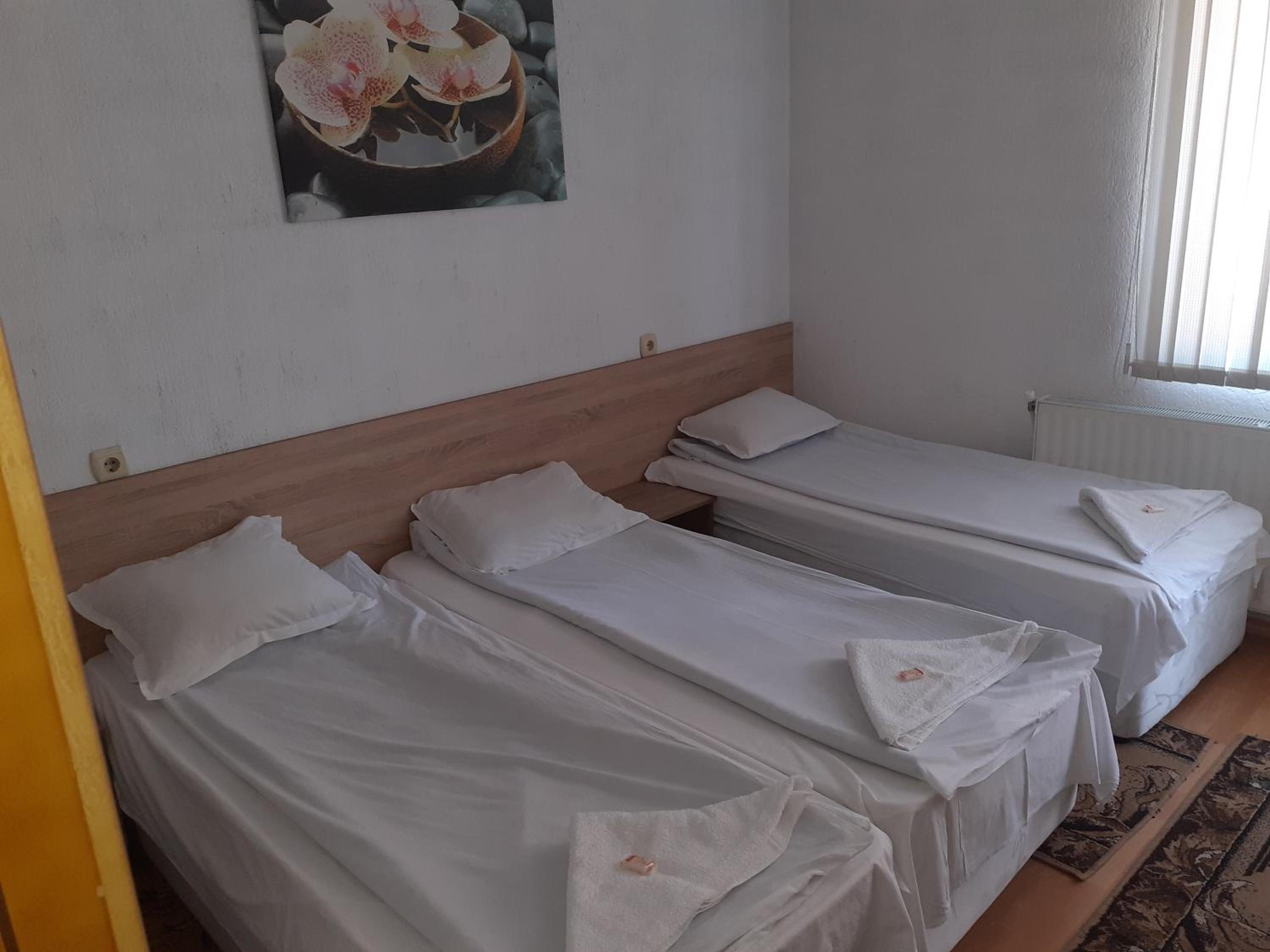 Triple Room with Balcony photo 3