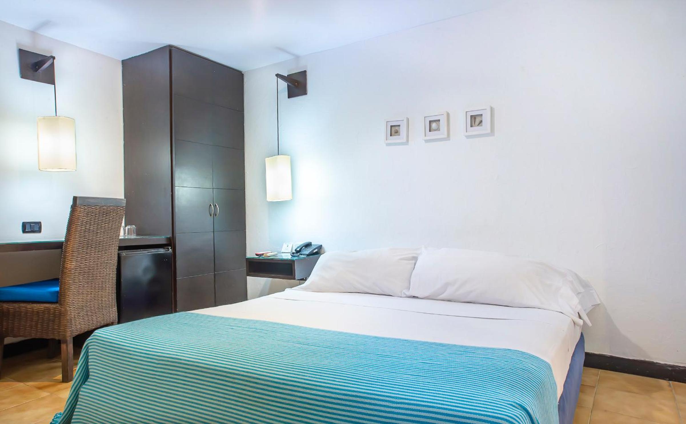 Standard Double or Twin Room photo 2
