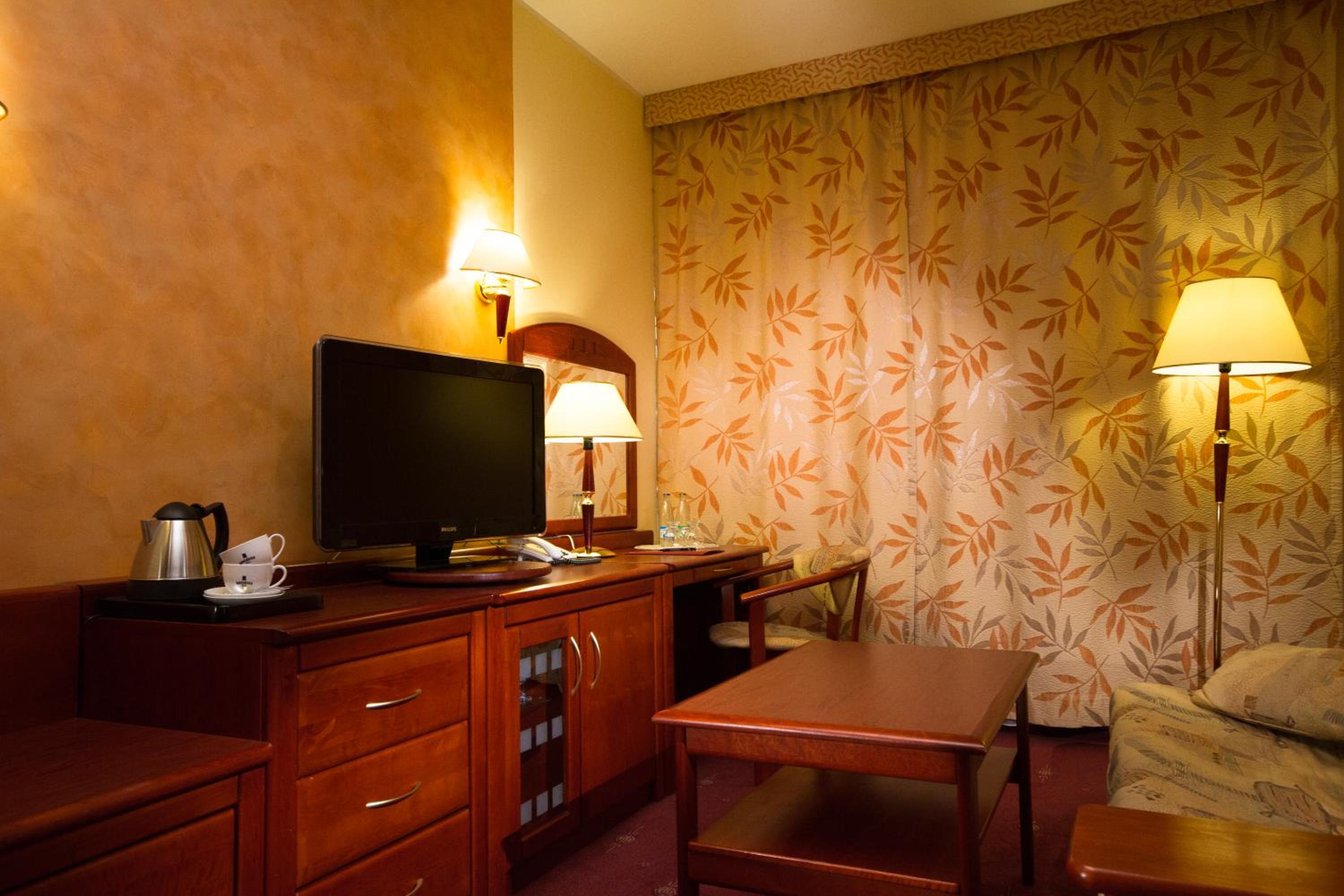 Studio - Photo 3