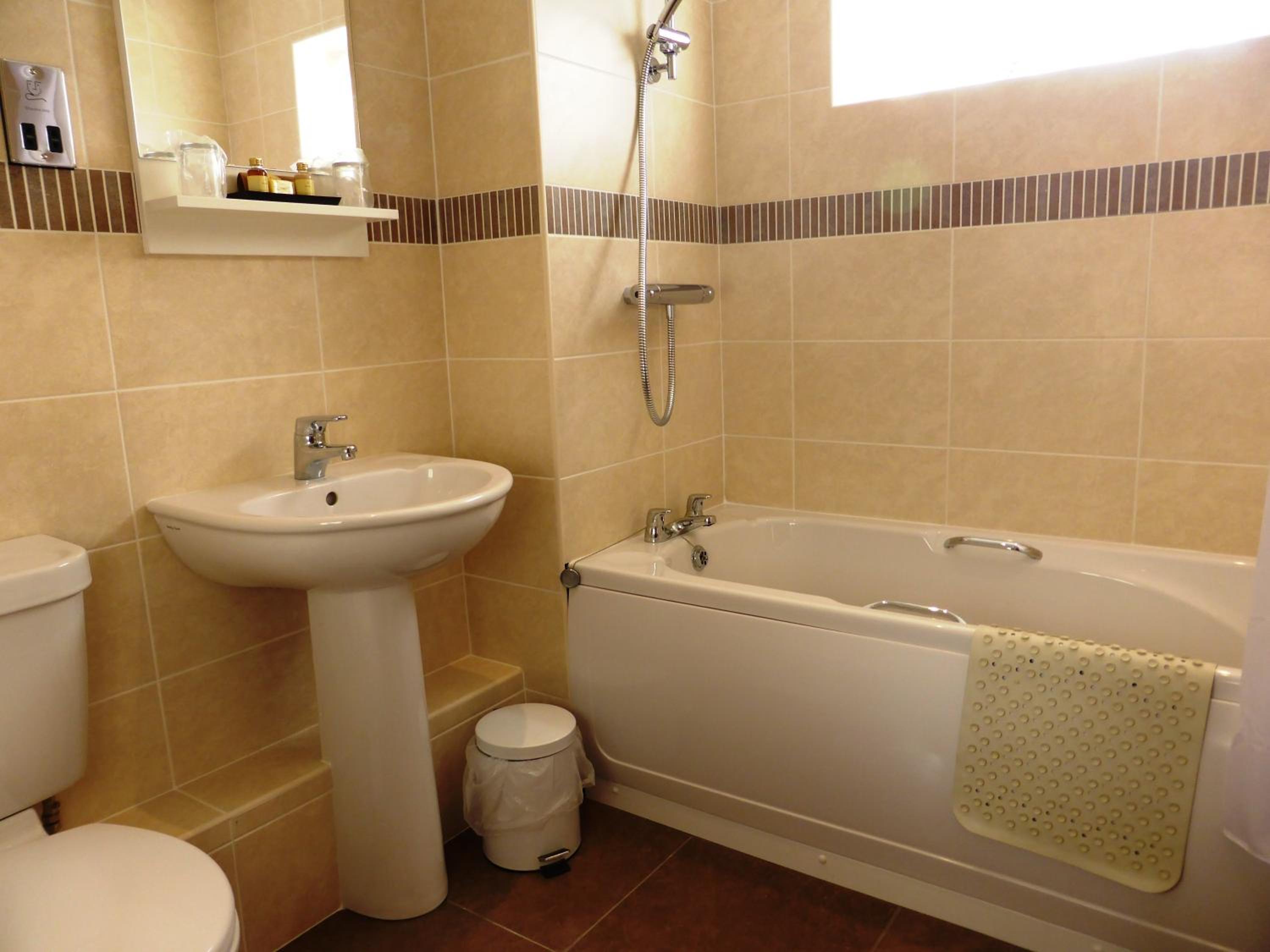 Twin Room - Photo 4