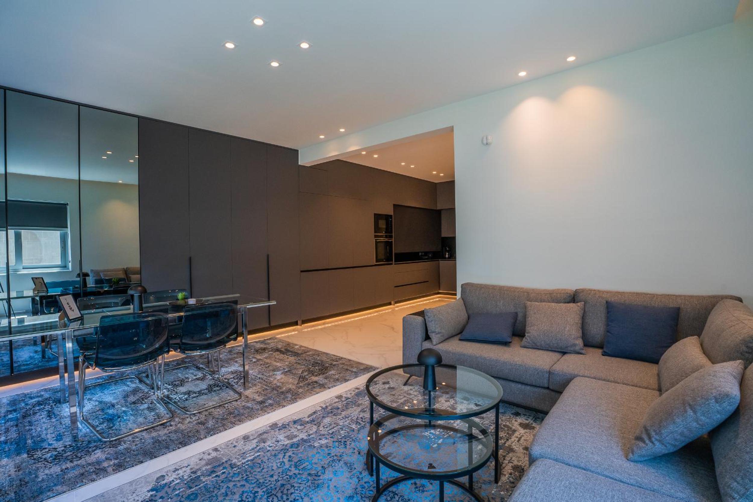 One-Bedroom Apartment