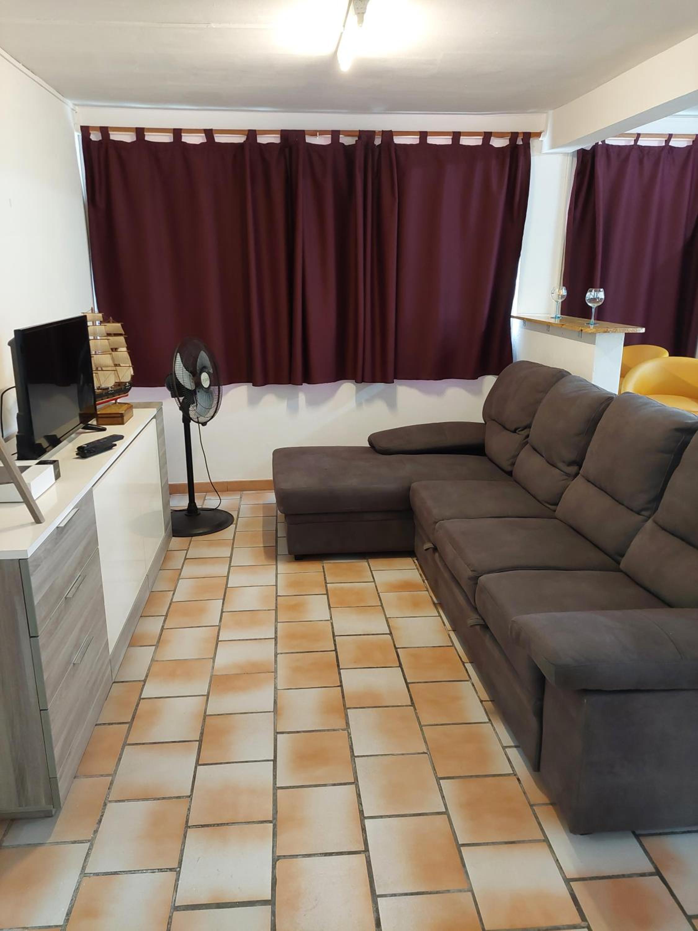 Two-Bedroom Apartment with Sea View - Photo 1