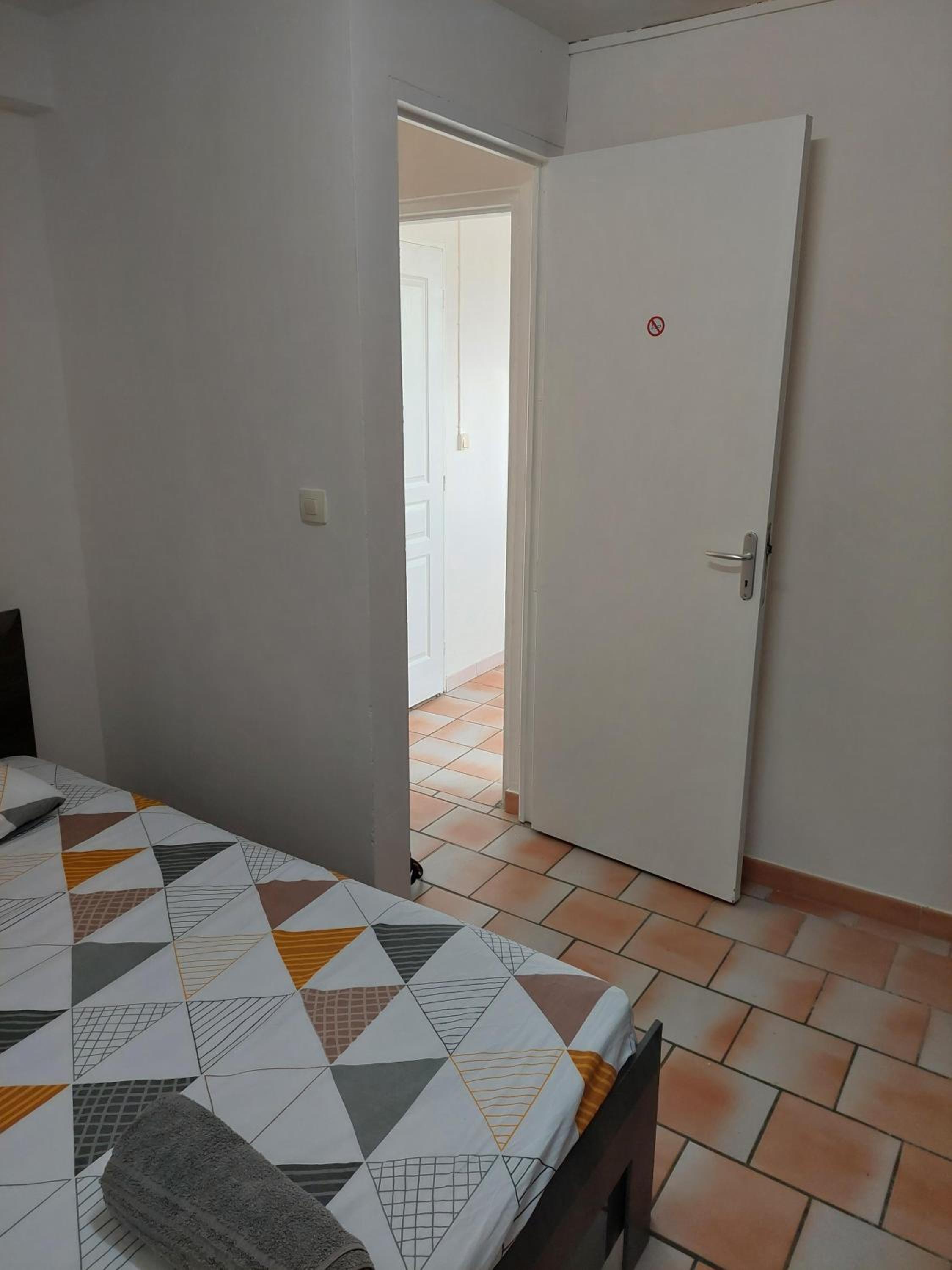 Two-Bedroom Apartment with Sea View - Photo 11