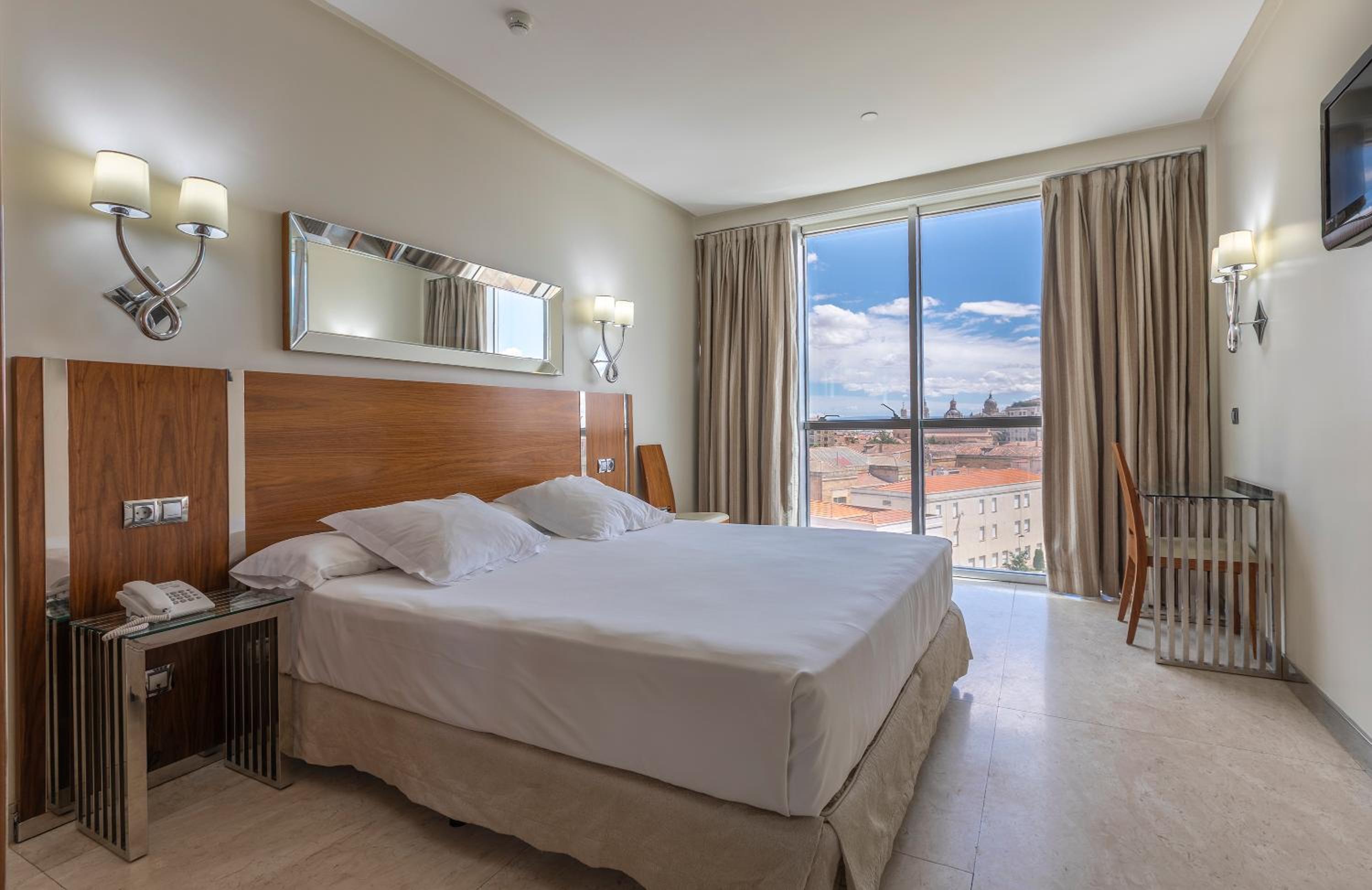 Habitación Doble con Vista a la Ciudad