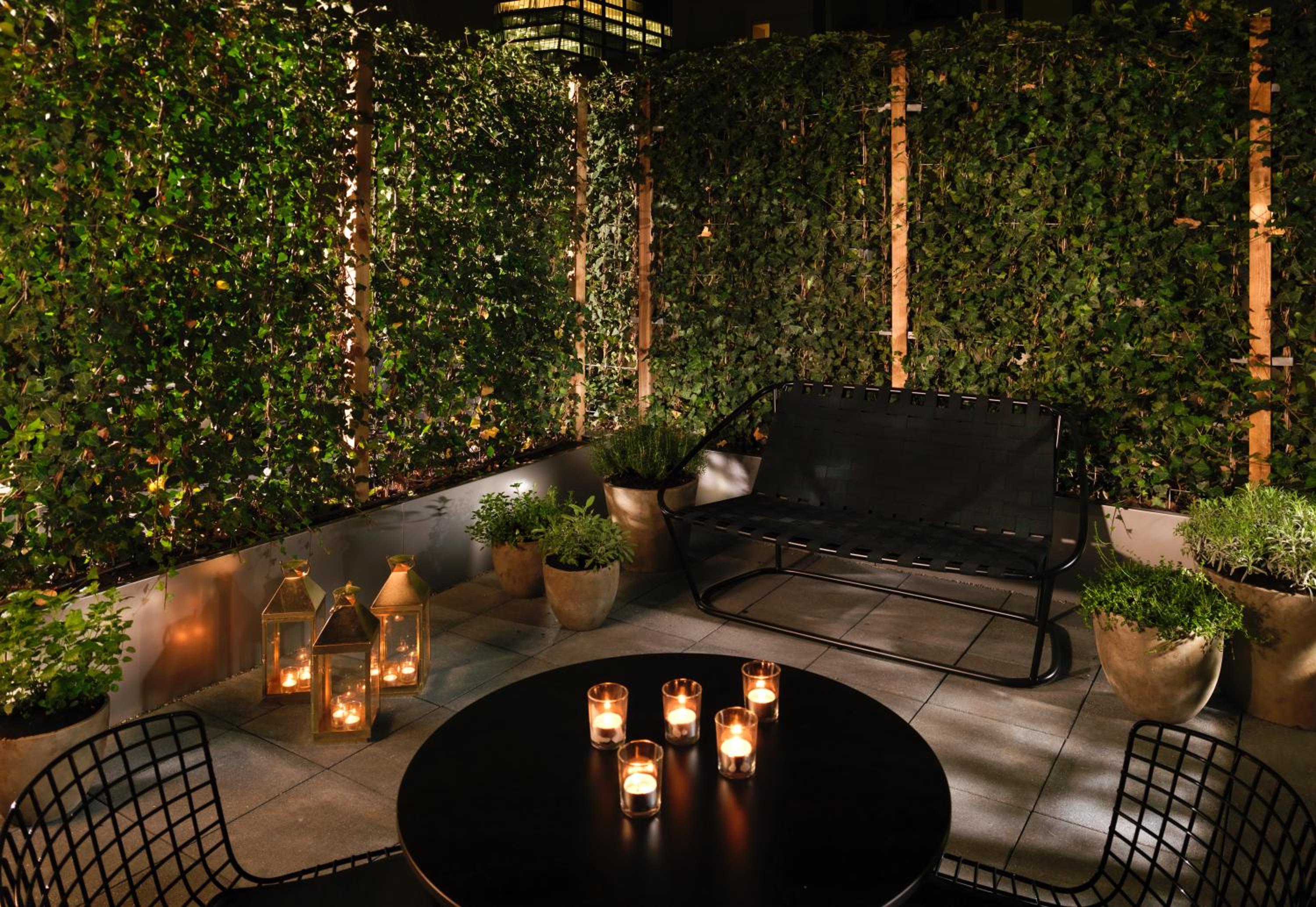 Superior Double Room with Private Patio thumbnail 5