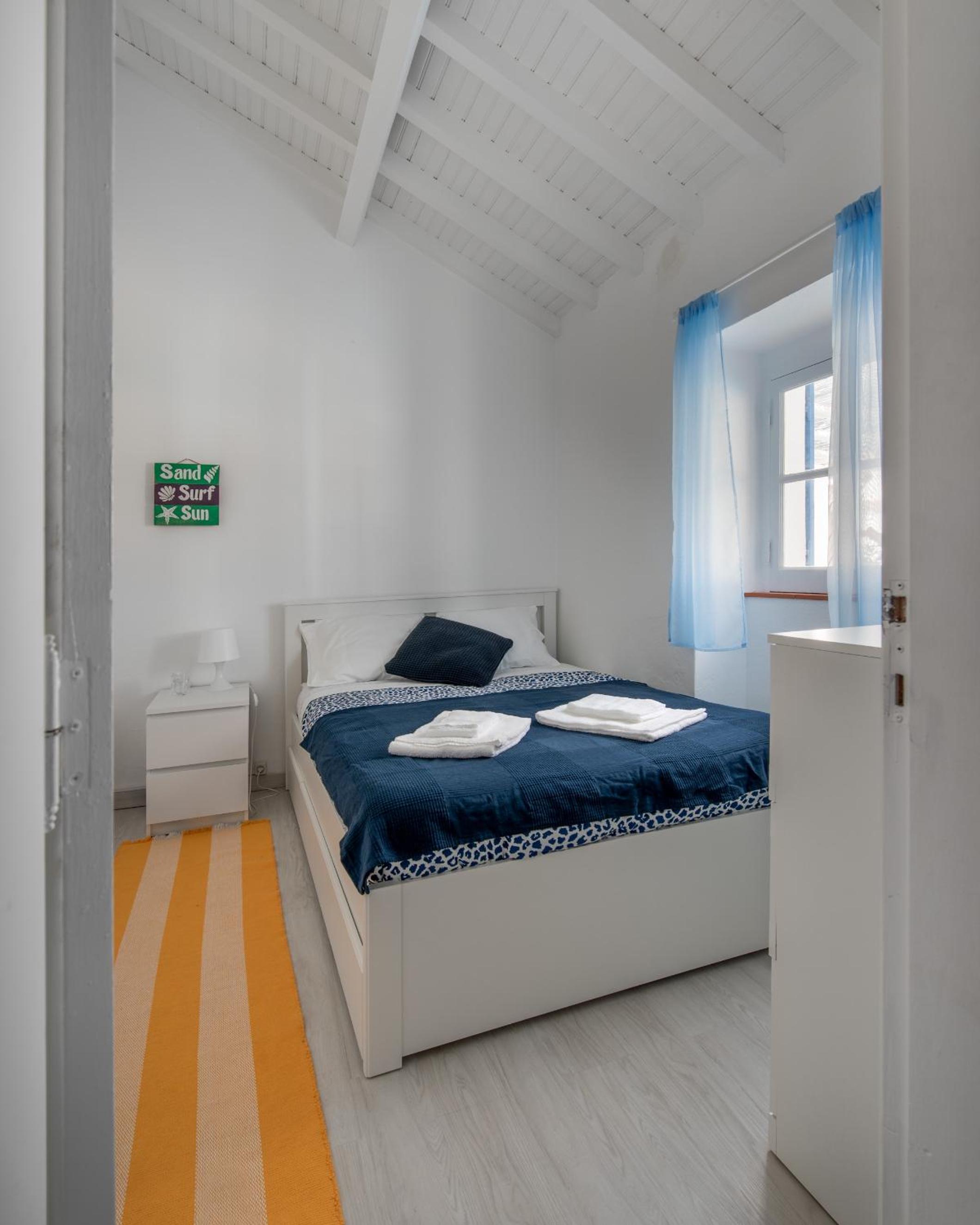 Two-Bedroom House - Photo 7