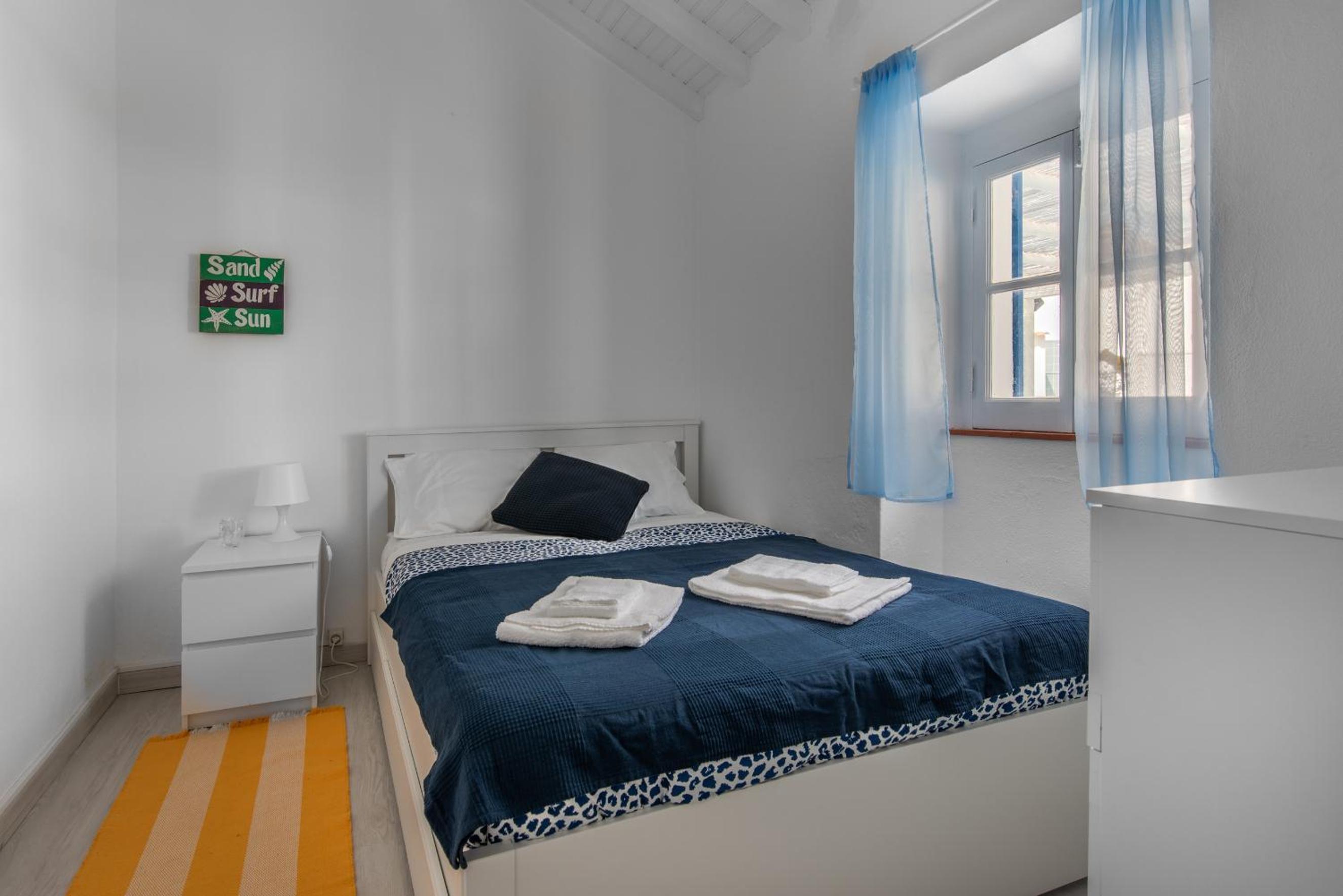 Two-Bedroom House - Photo 6
