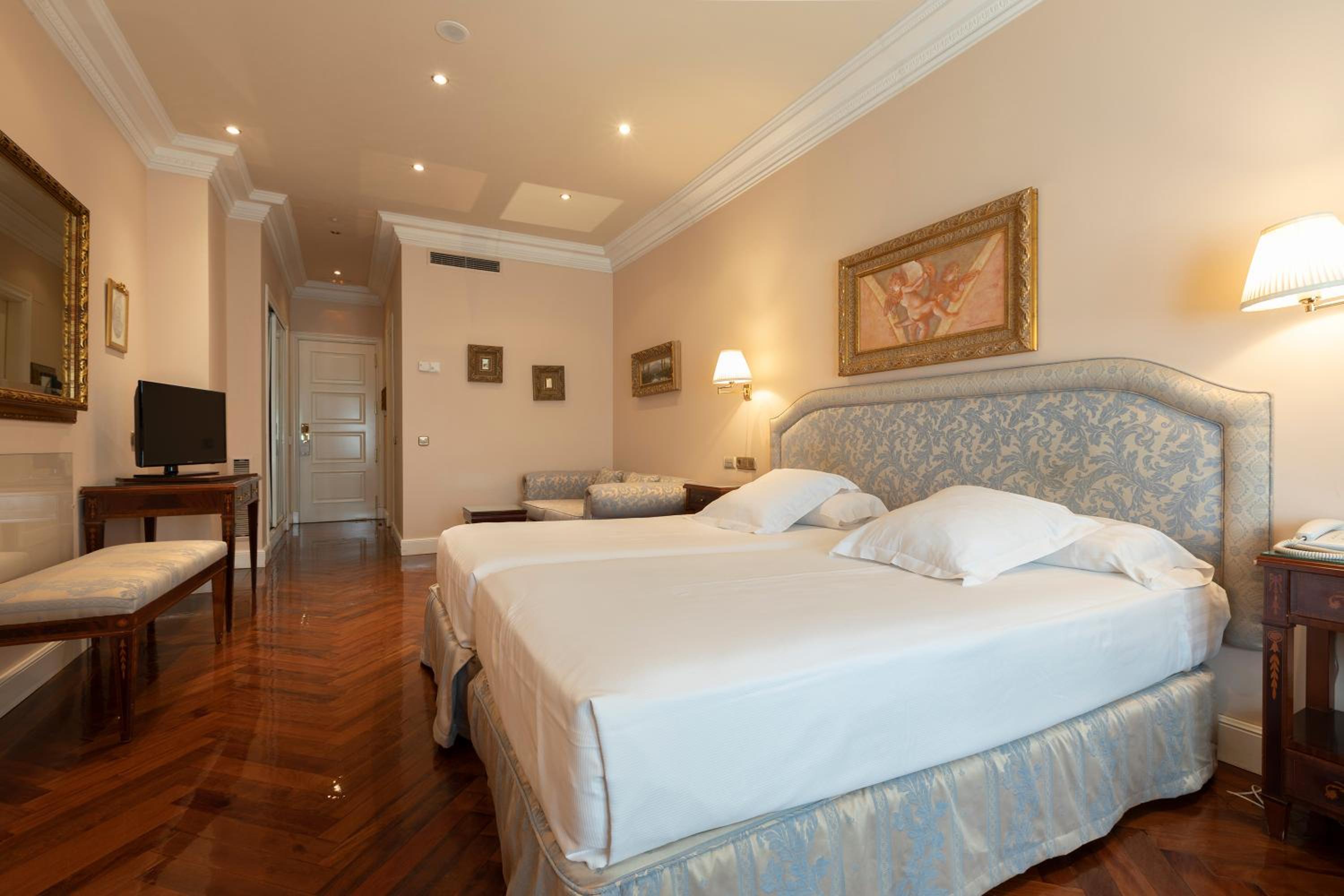 Habitación Doble con Sofá Cama (3 adultos)