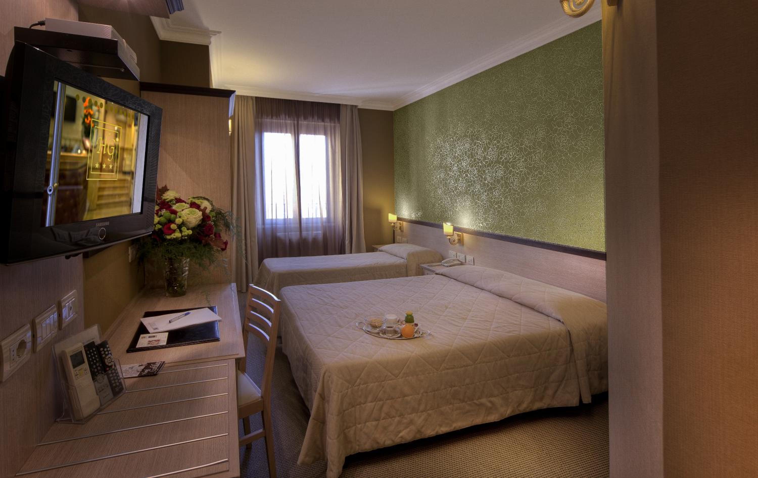 Triple Room with Shower photo 3