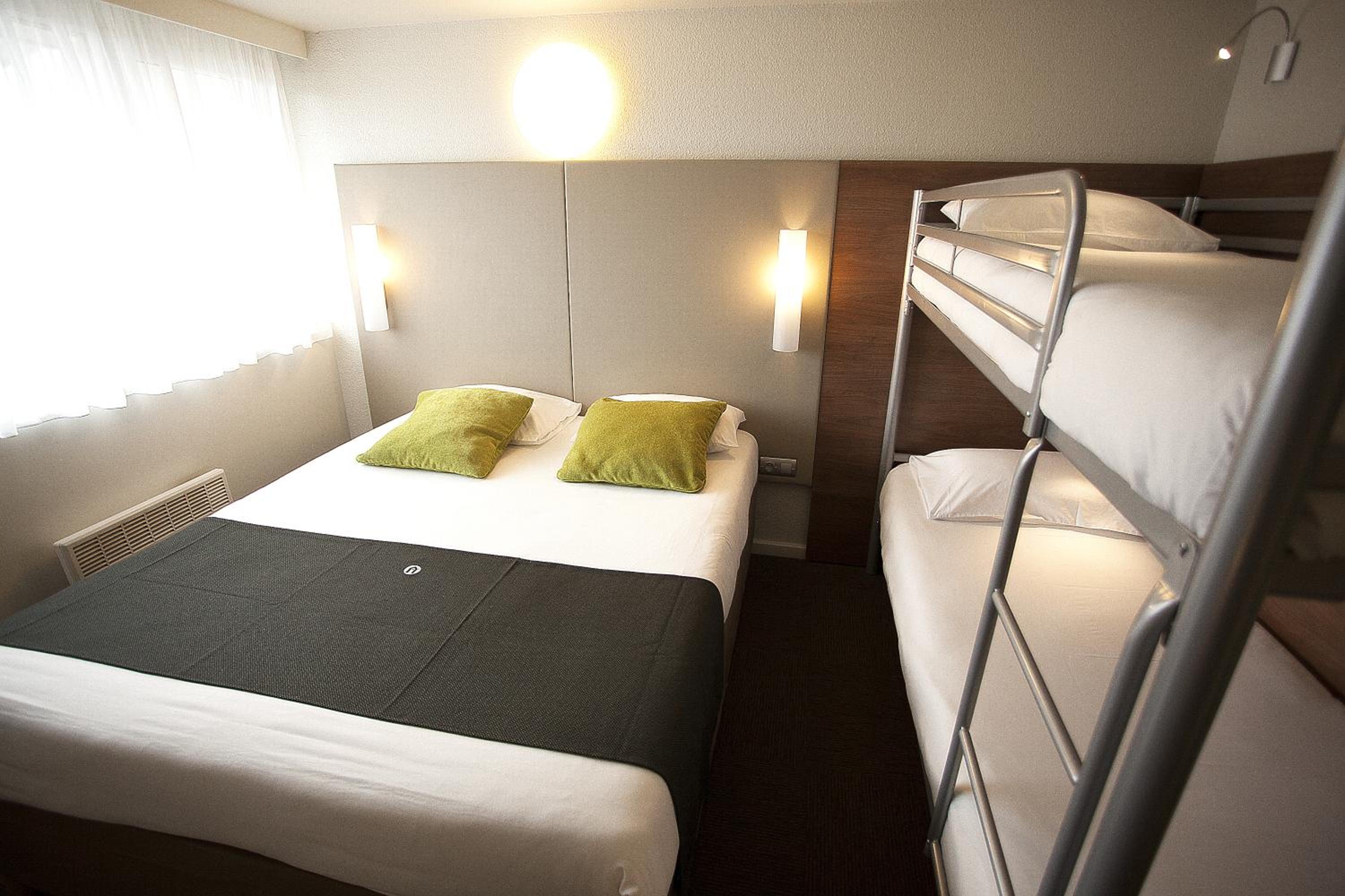 Standard Quadruple Room photo 3