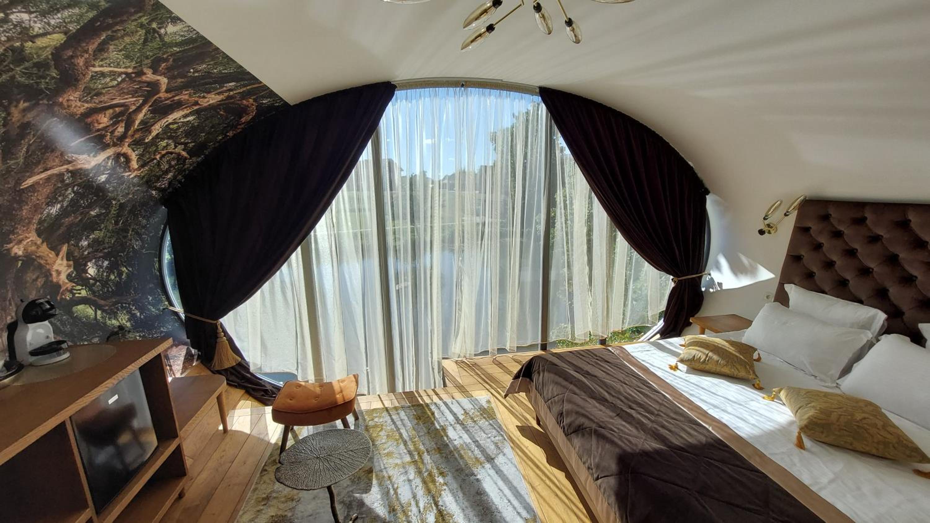 Deluxe Double Room - Photo 13