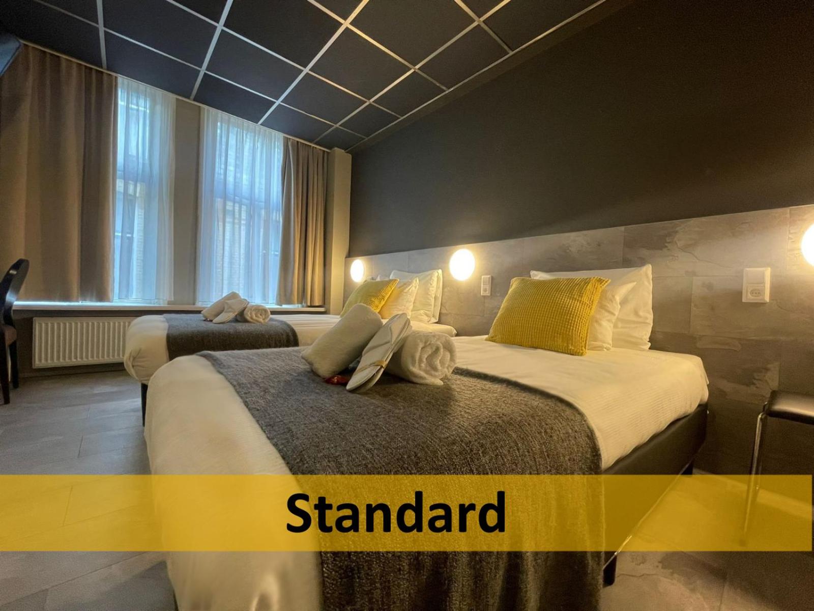Standard Twin Room with Bath and Balcony