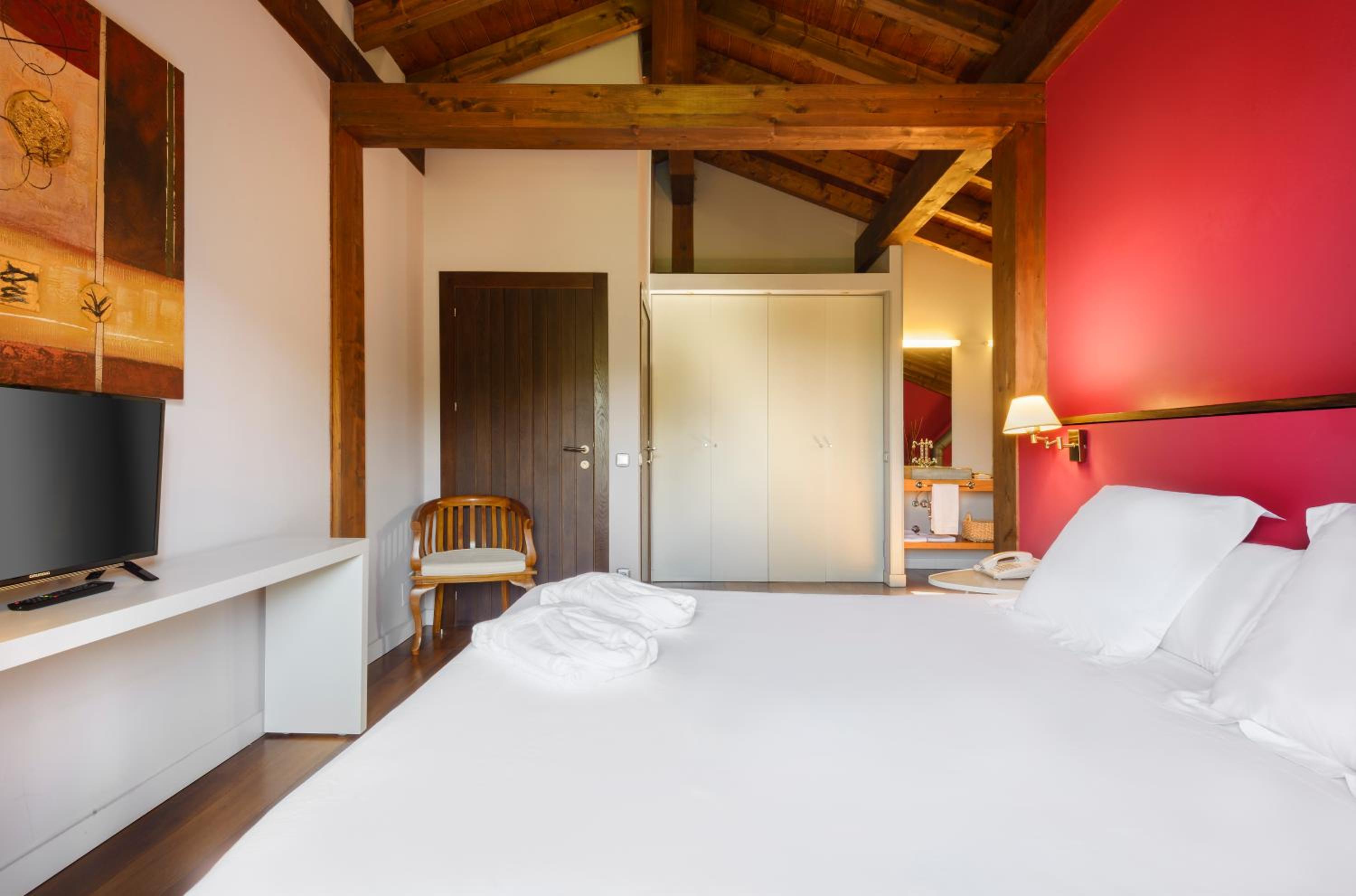 Suite - Photo 6