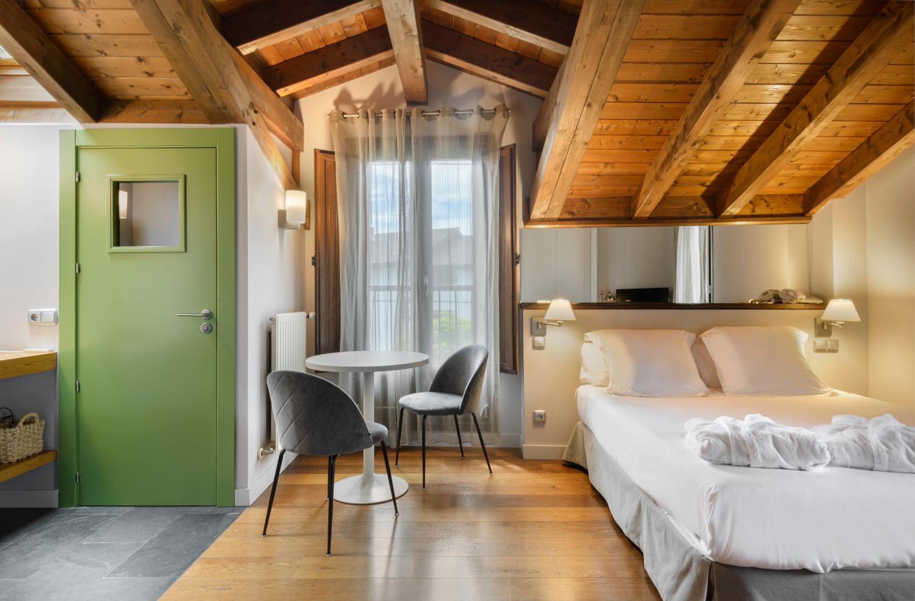 Superior Double Room - Photo 8