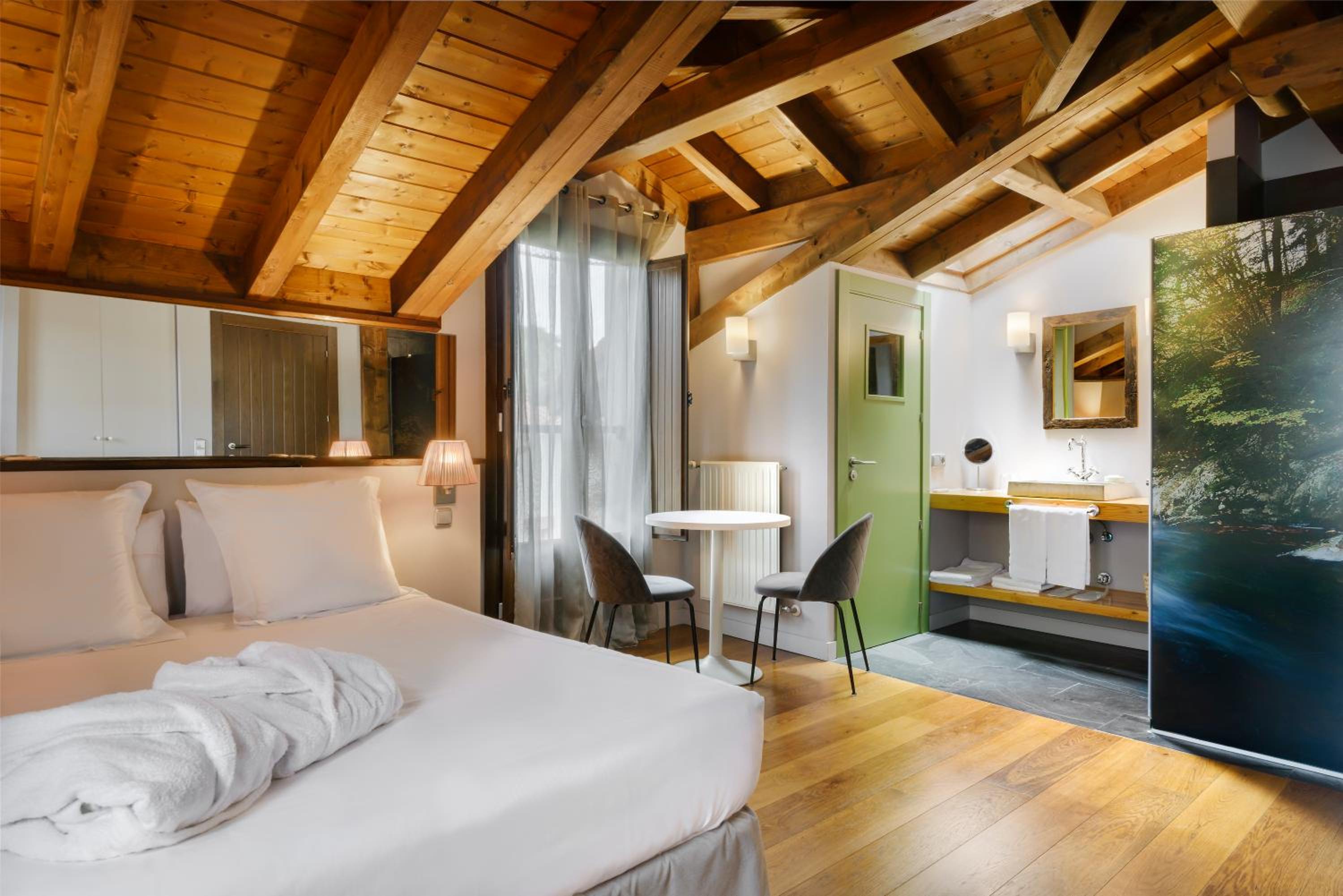 Superior Double Room - Photo 9