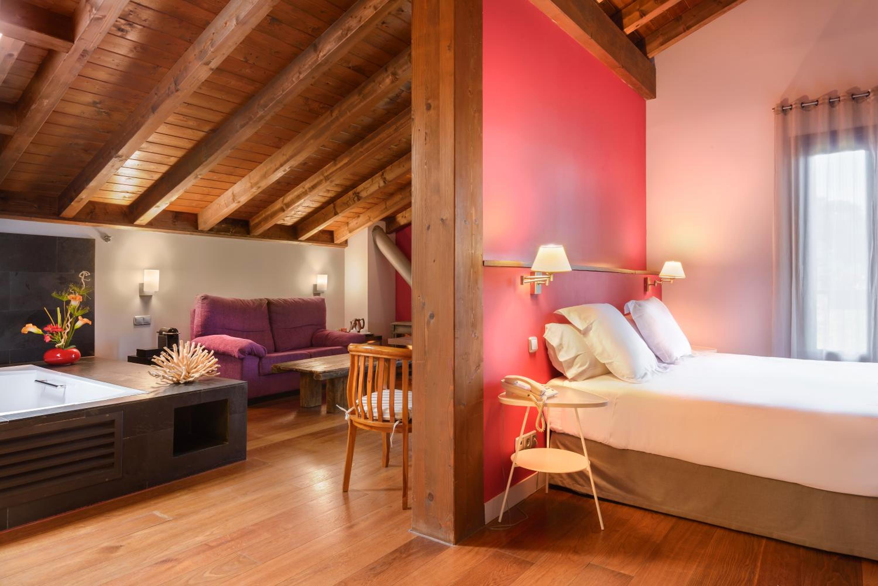 Suite - Photo 2