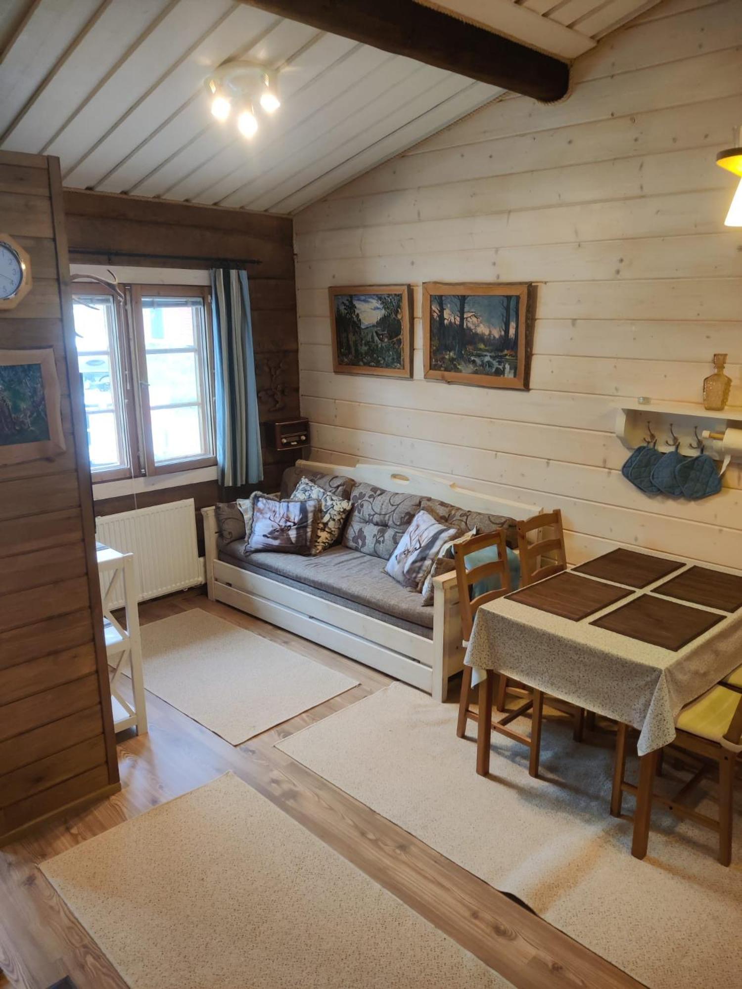 One-Bedroom Apartment - Photo 1