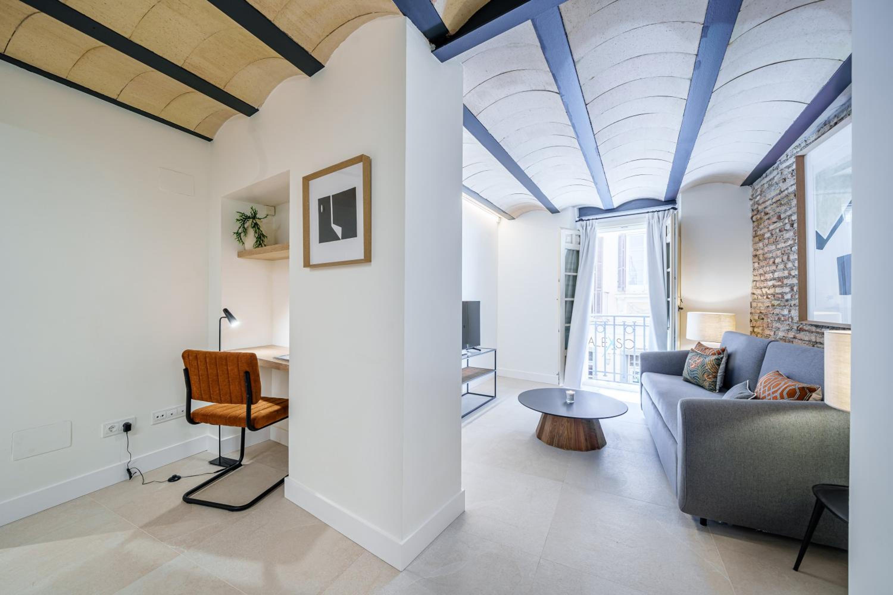 Apartamento con Balcón