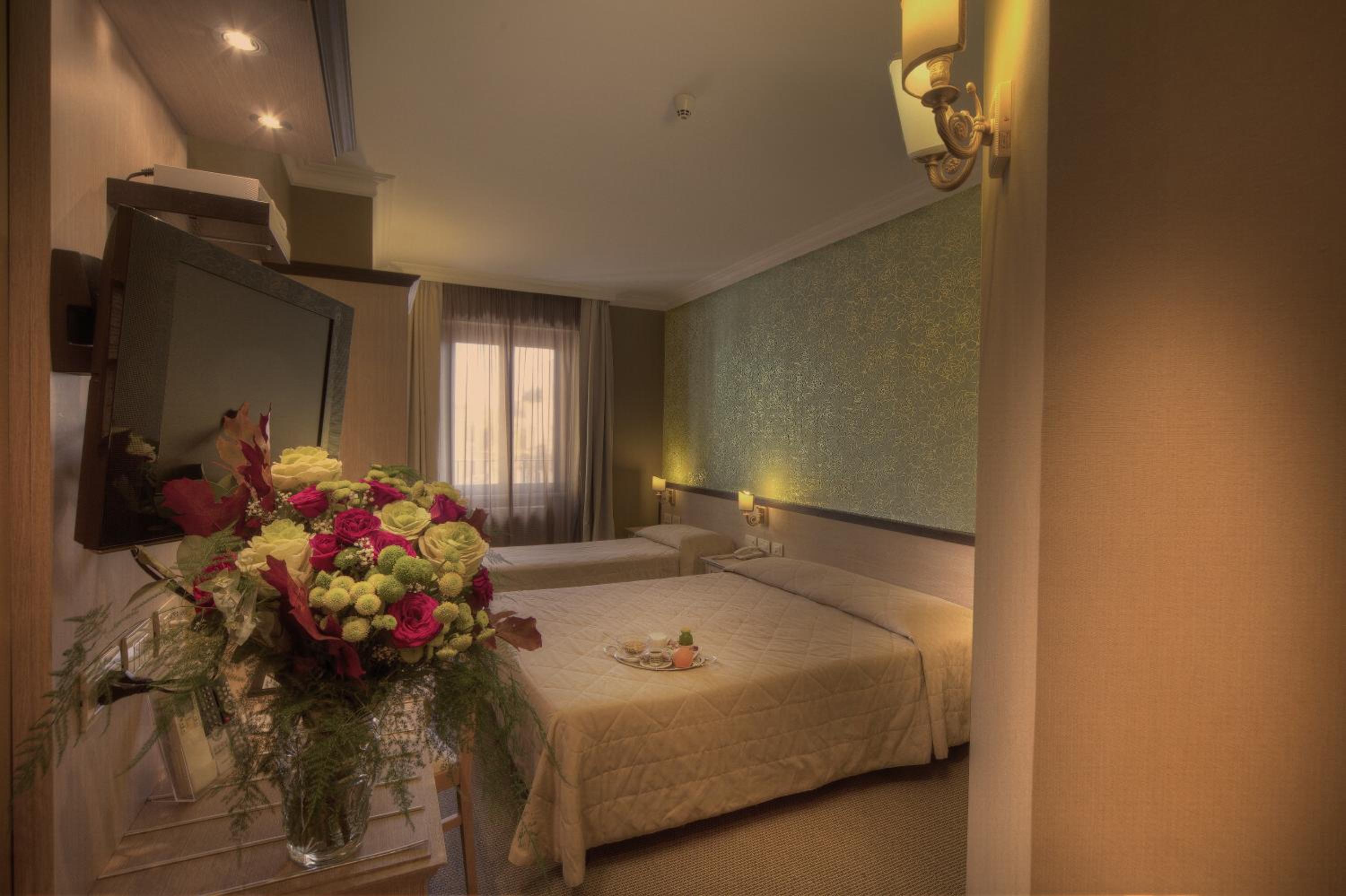 Triple Room with Shower photo 3
