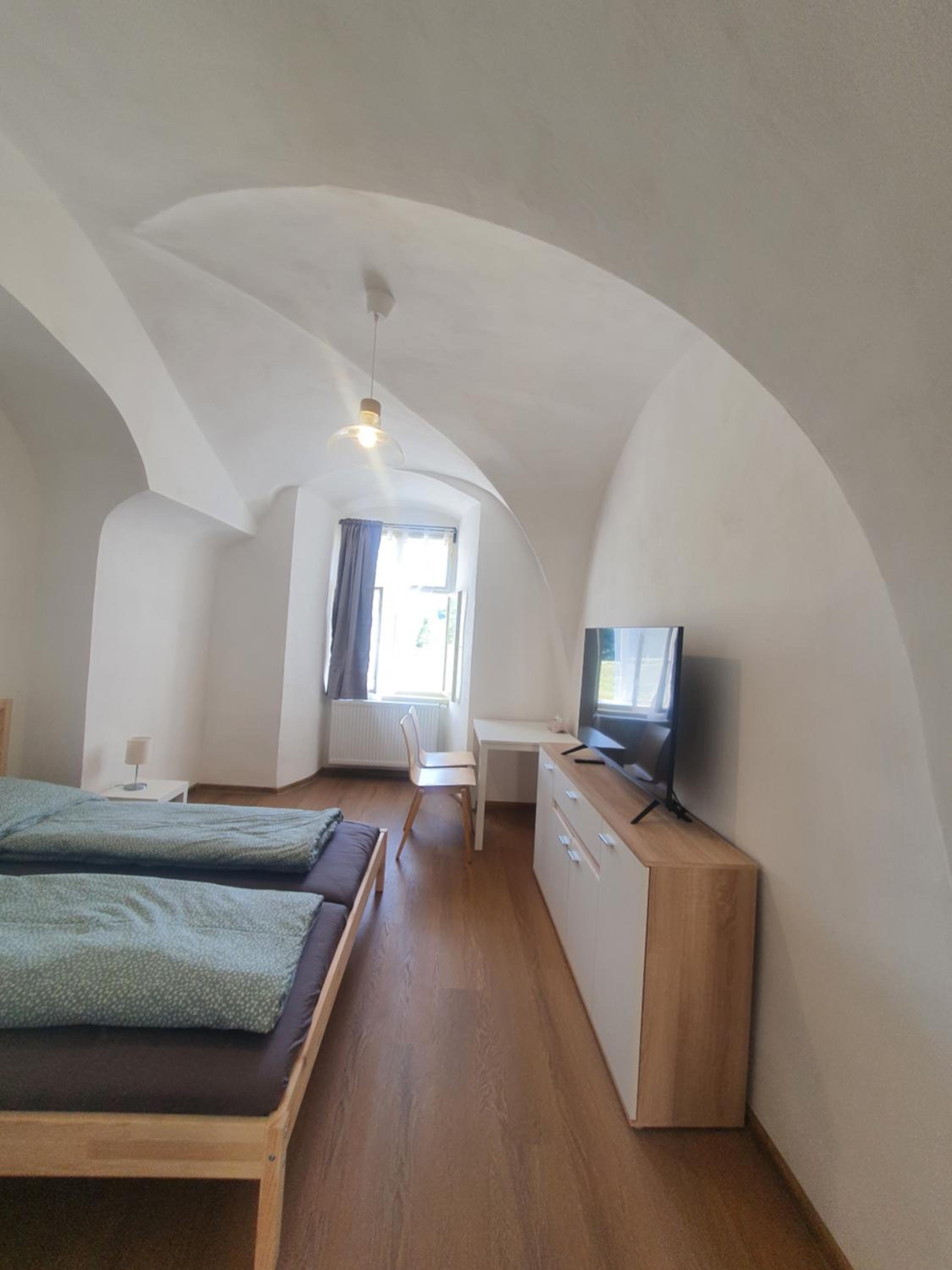 One-Bedroom Apartment photo 1