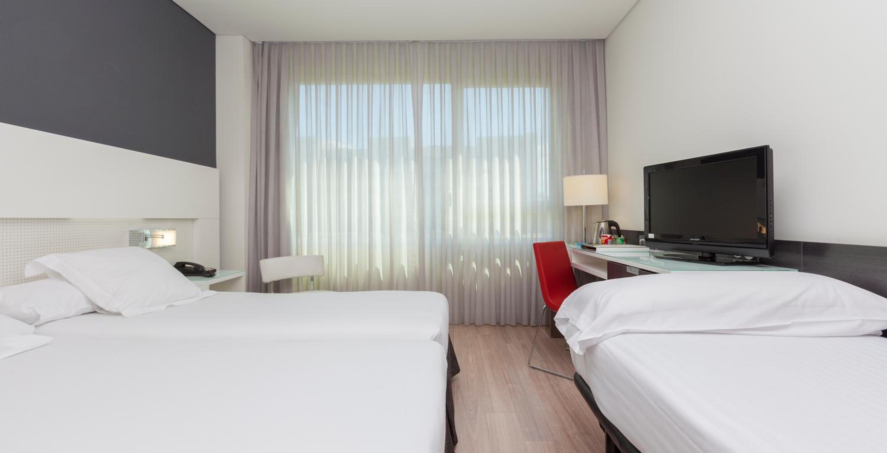 Triple Room with free airport shuttle photo 3