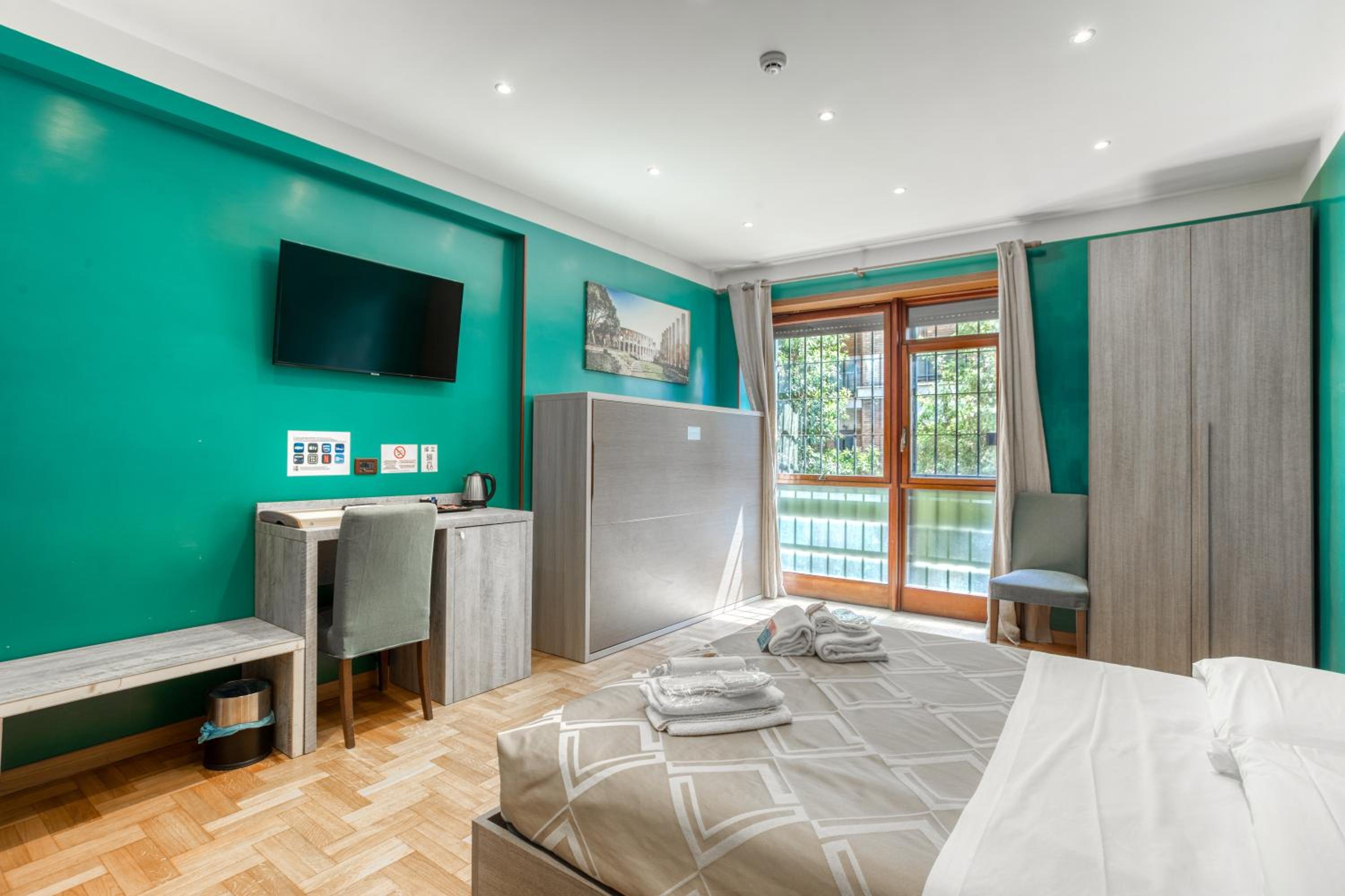 Superior Quadruple Room photo 3
